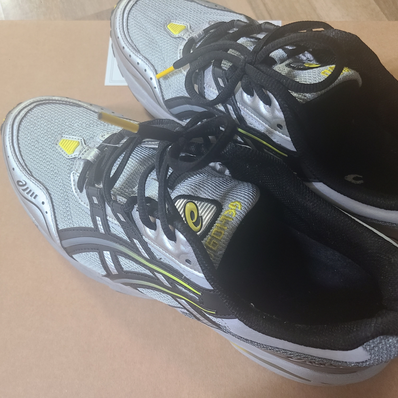 Asics Gel-1090 Mid Grey Black 착용 스타일
