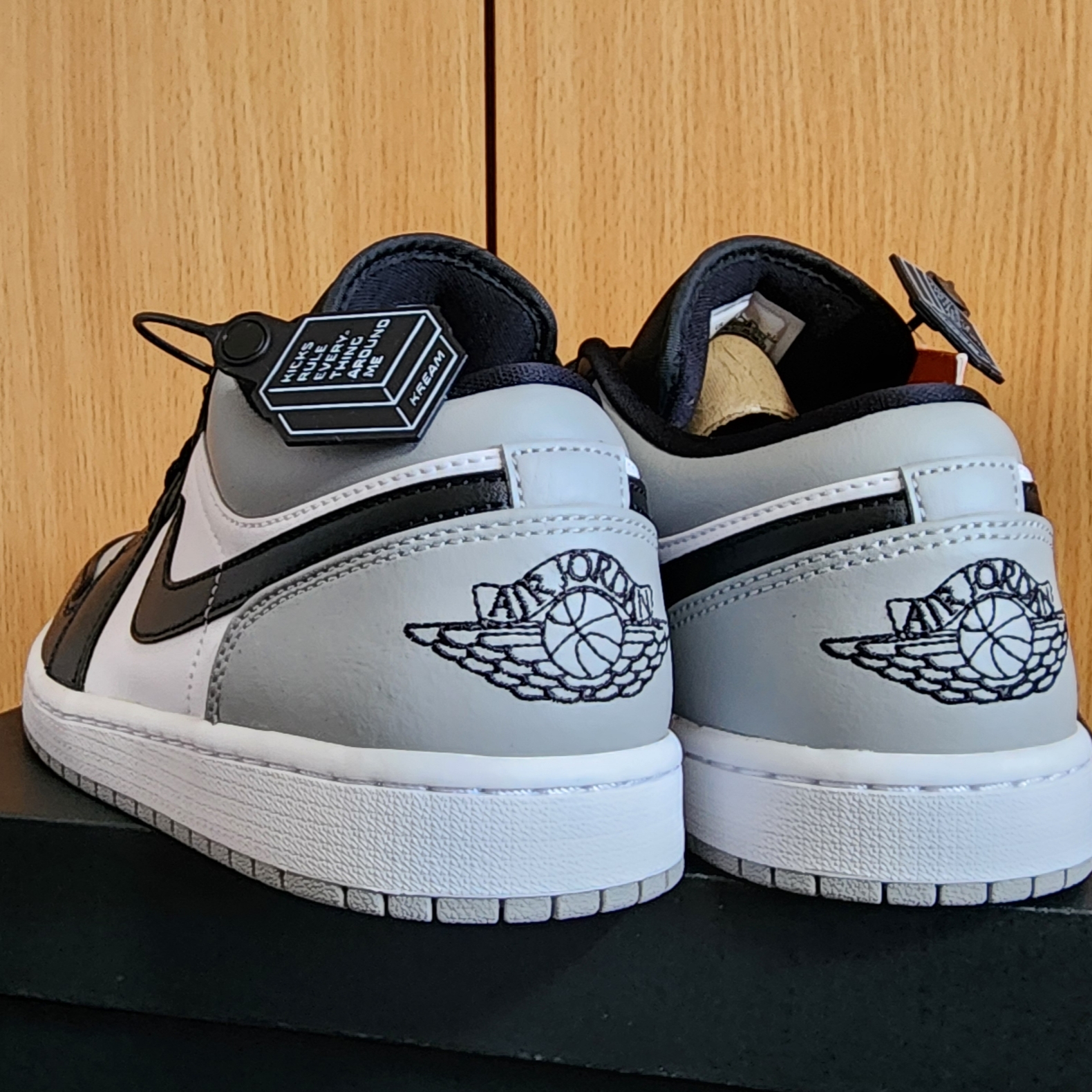 Jordan 1 Low Light Smoke Grey Black 착용 스타일 - 2