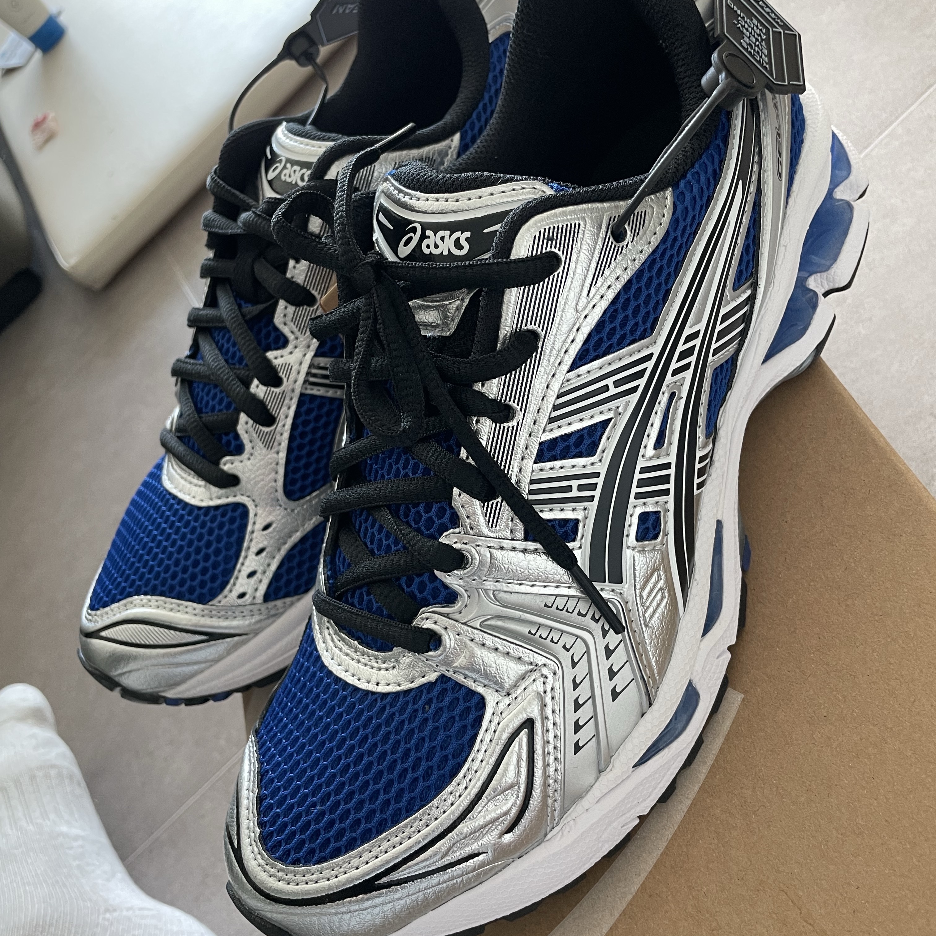 Asics Gel-Kayano 14 Monaco Blue Black 착용 스타일 - 2