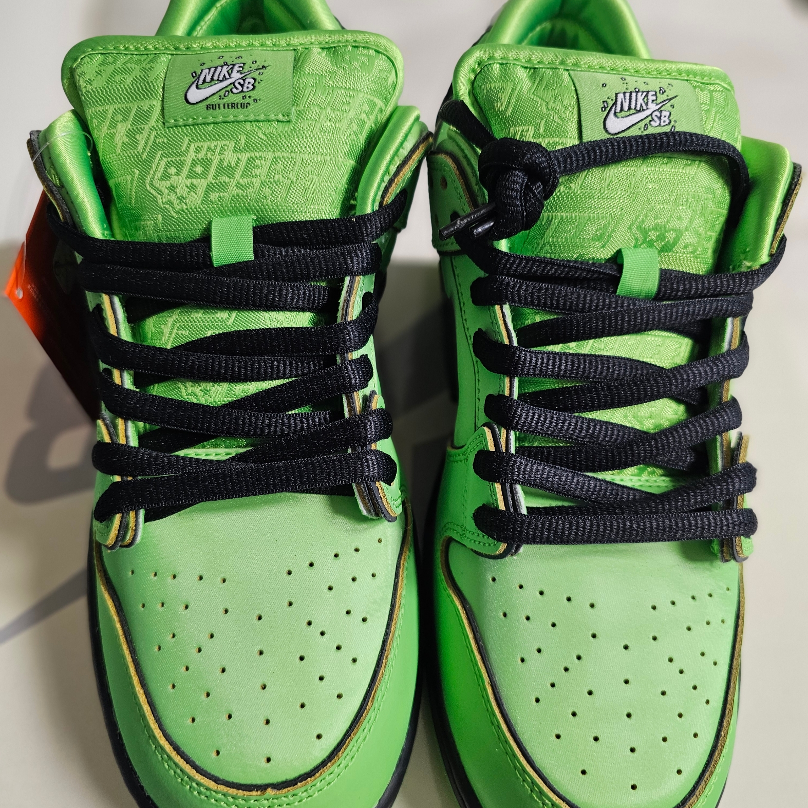 Nike x The Powerpuff Girls SB Dunk Low Pro QS Buttercup 착용 스타일 - 3