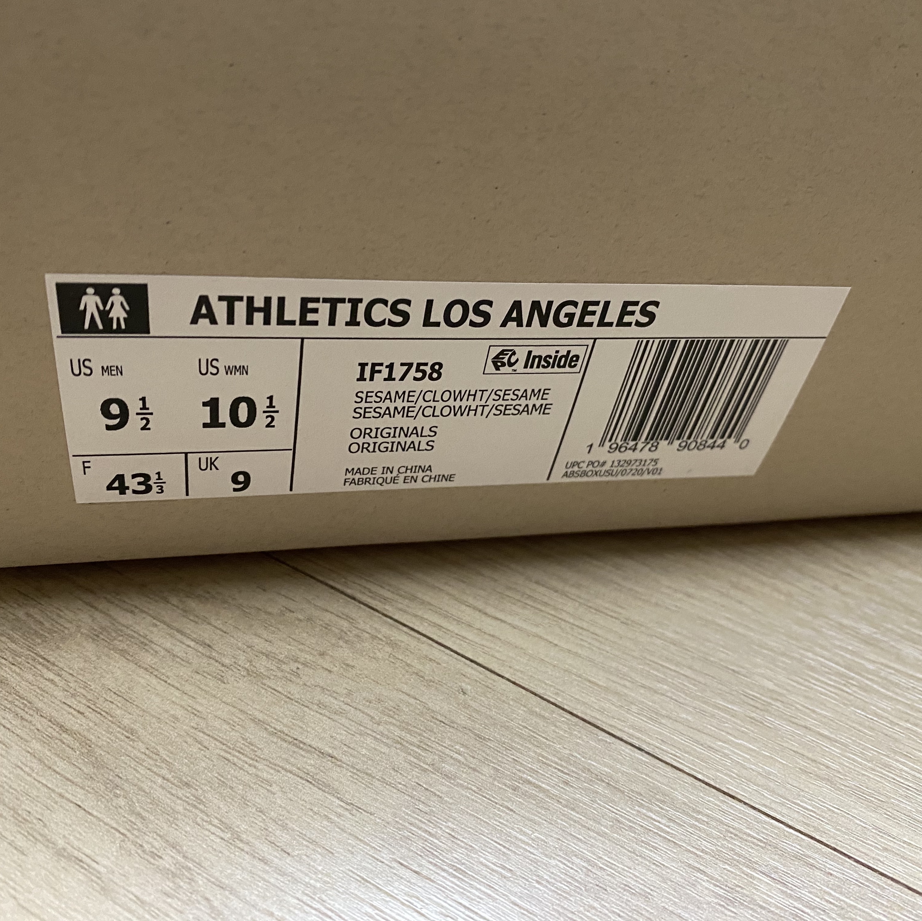 Adidas x Fear of God Athletics Los Angeles Runner Sesame Cloud White 착용 스타일 - 7