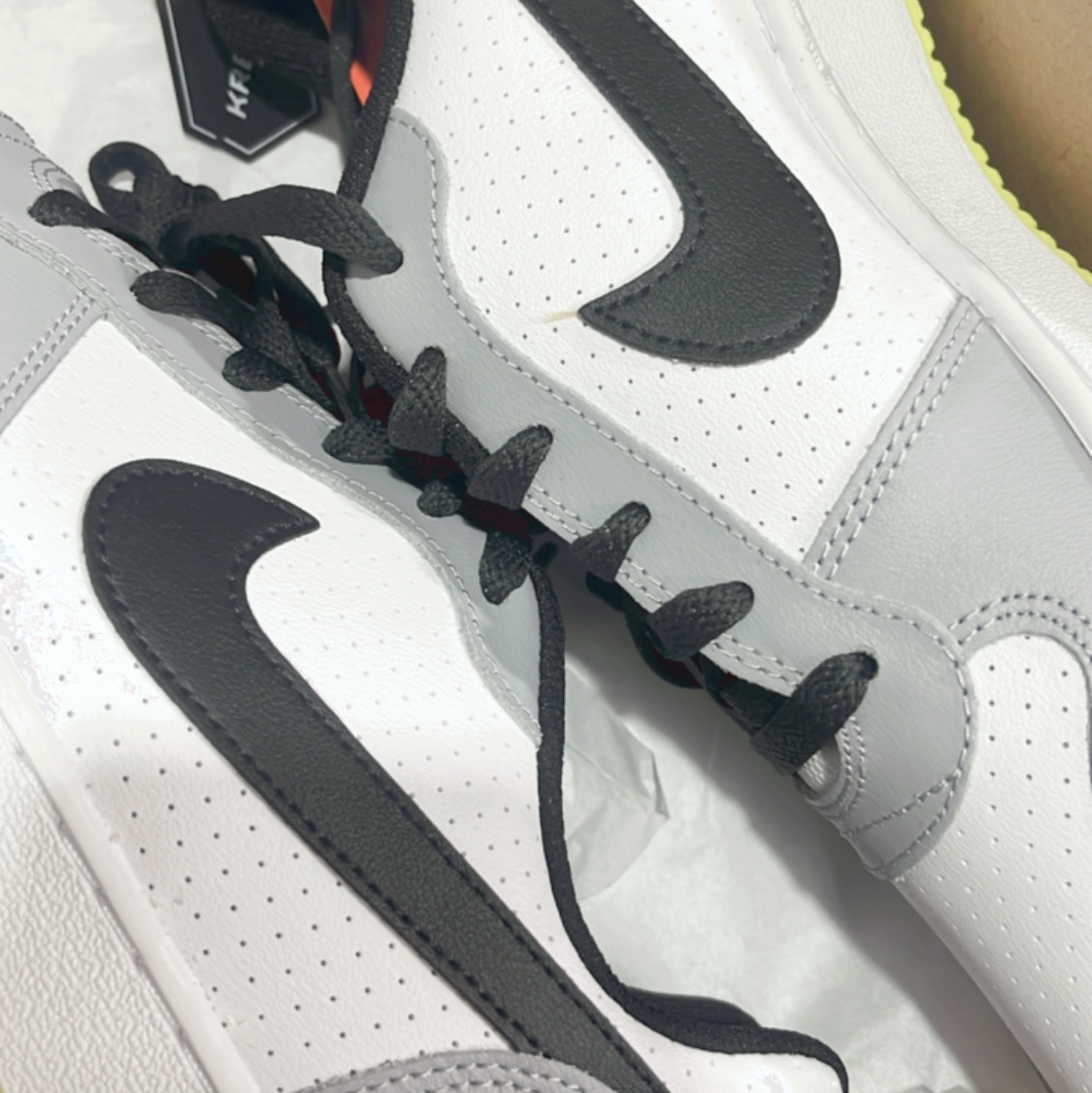 (GS) Nike Court Borough Low White Black Wolf Grey 착용 스타일