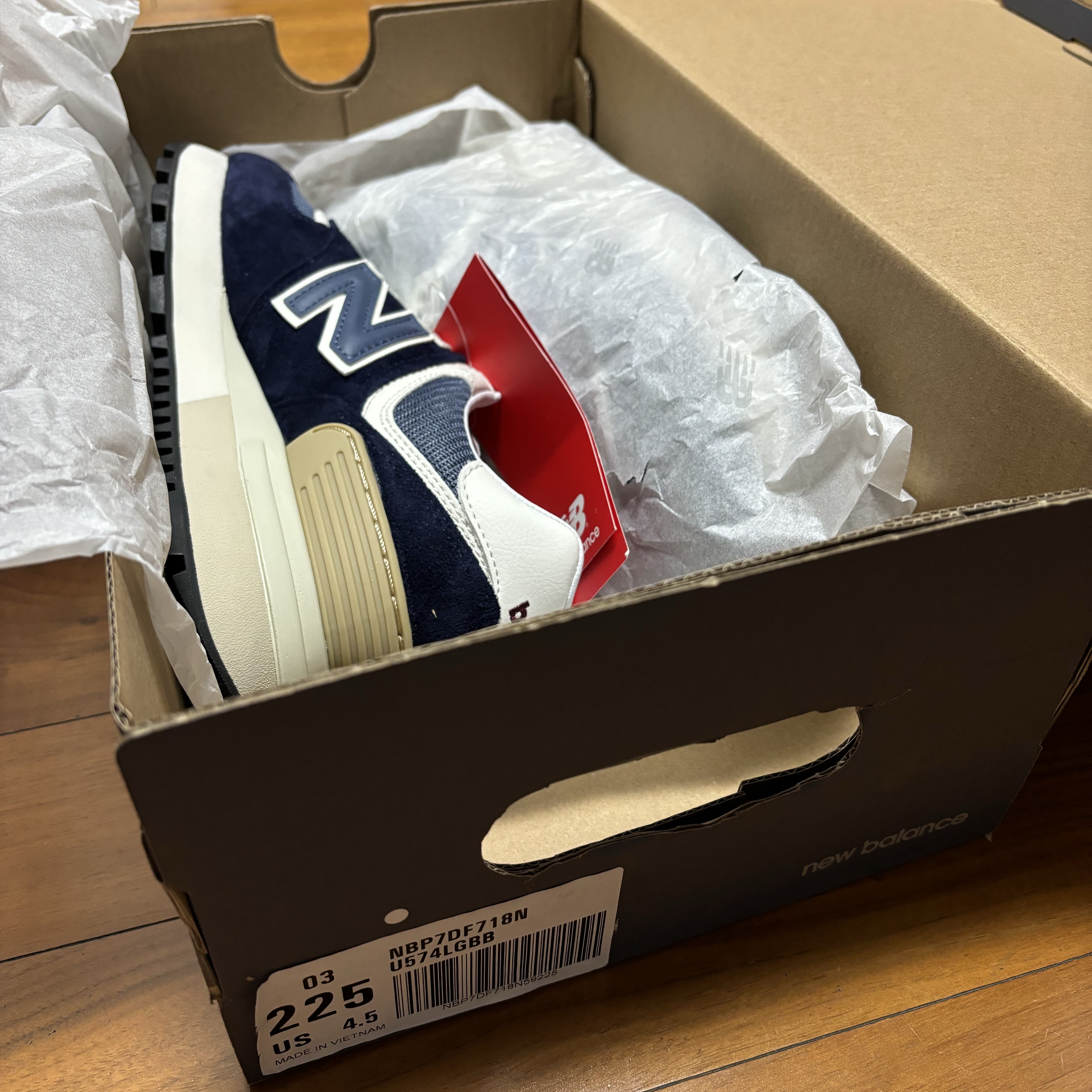 New Balance 574 Legacy Navy 착용 스타일