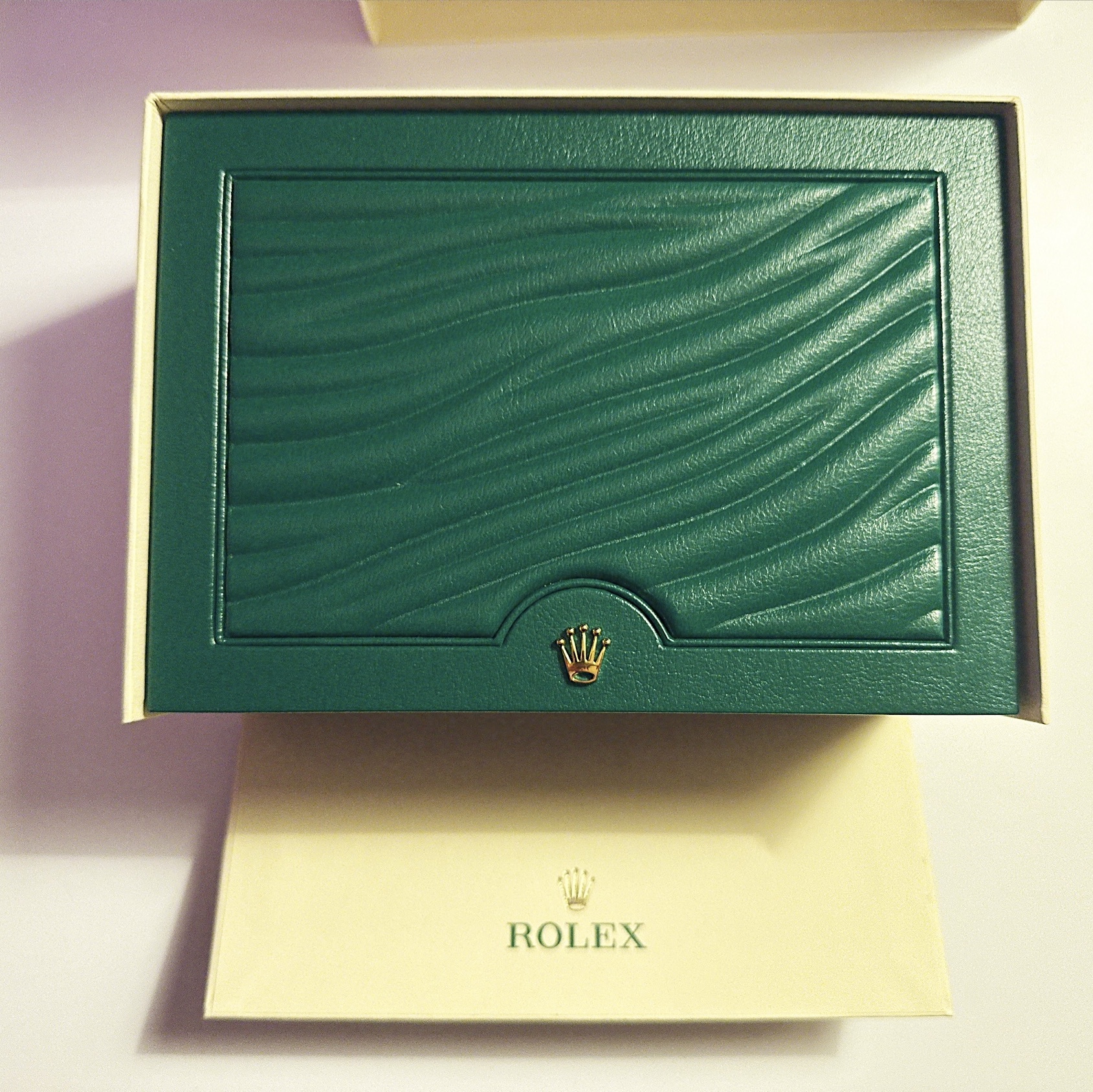 Rolex Datejust 36mm 126234 Bright Black Jubilee 착용 스타일 - 3