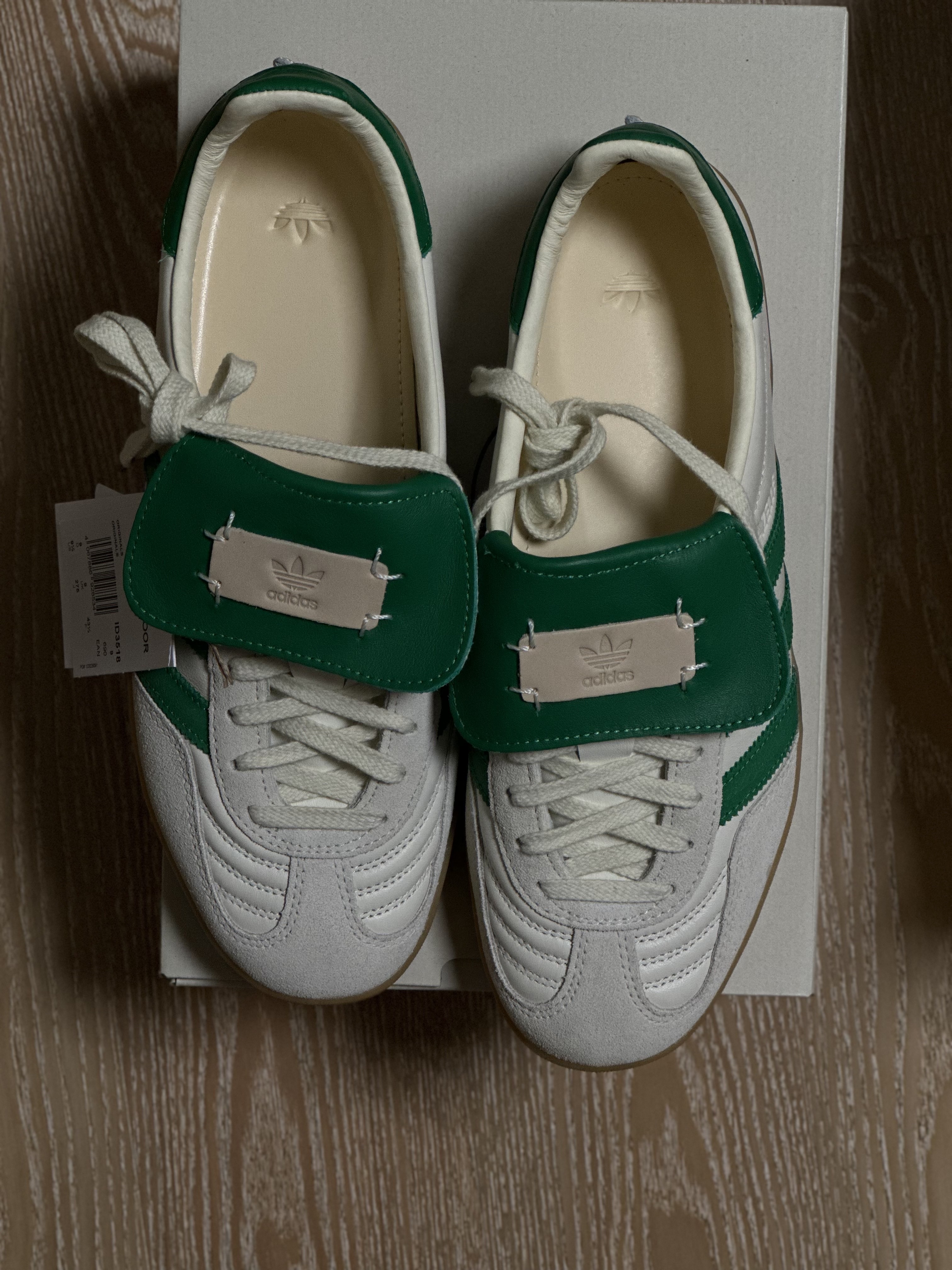 Adidas x Foot Industry Gazelle Indoor Off White Green 착용 스타일 - 4