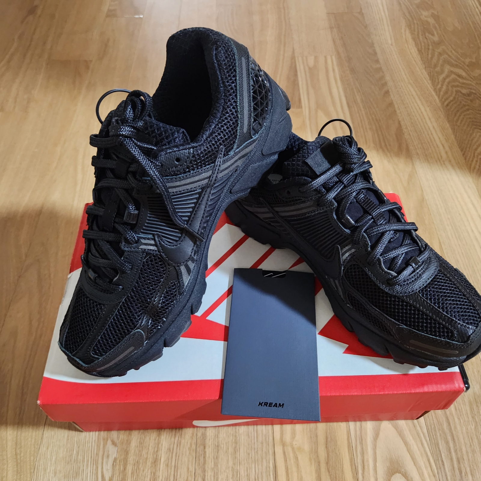 Nike Zoom Vomero 5 SP Black 착용 스타일