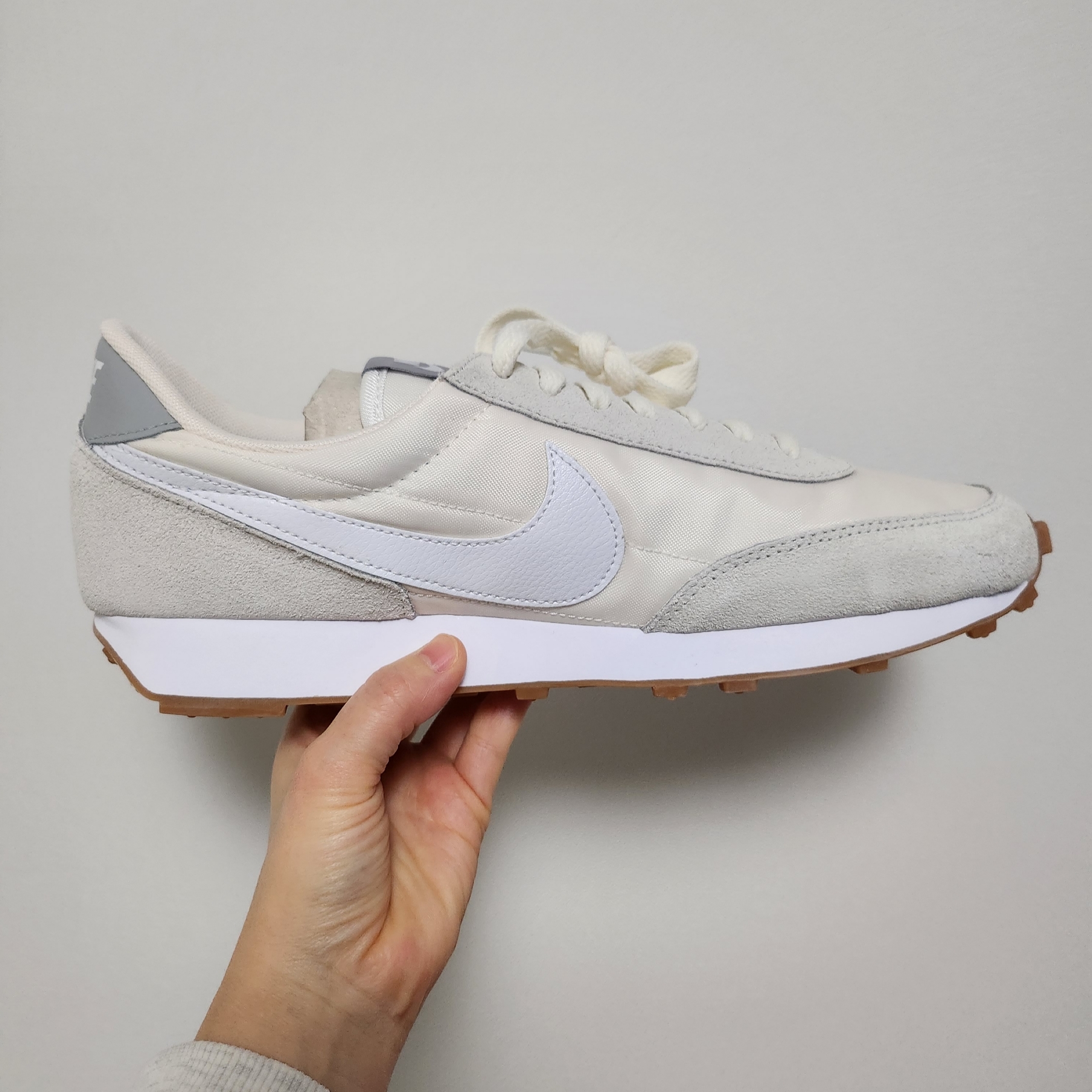 (W) Nike Daybreak Summit White 착용 스타일