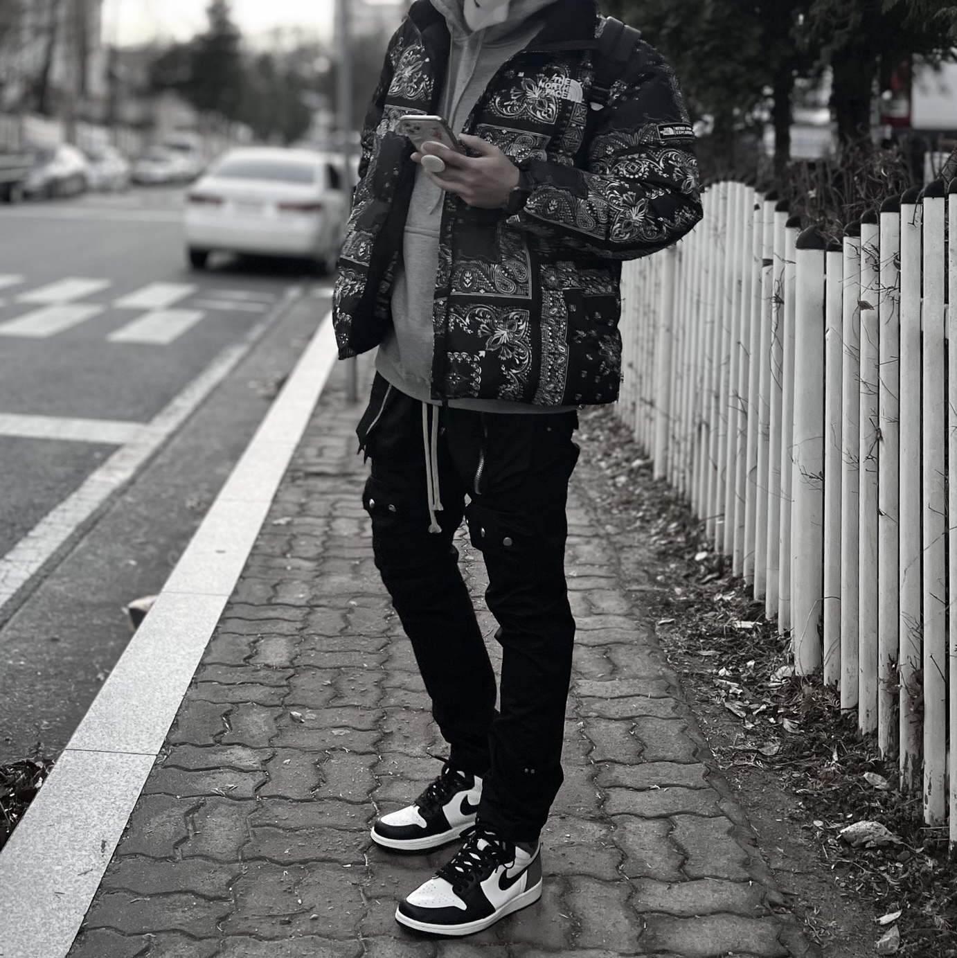 CDG Backpack Black, Wooyoungmi Logo Ball Cap Black 착용 스타일 - 2