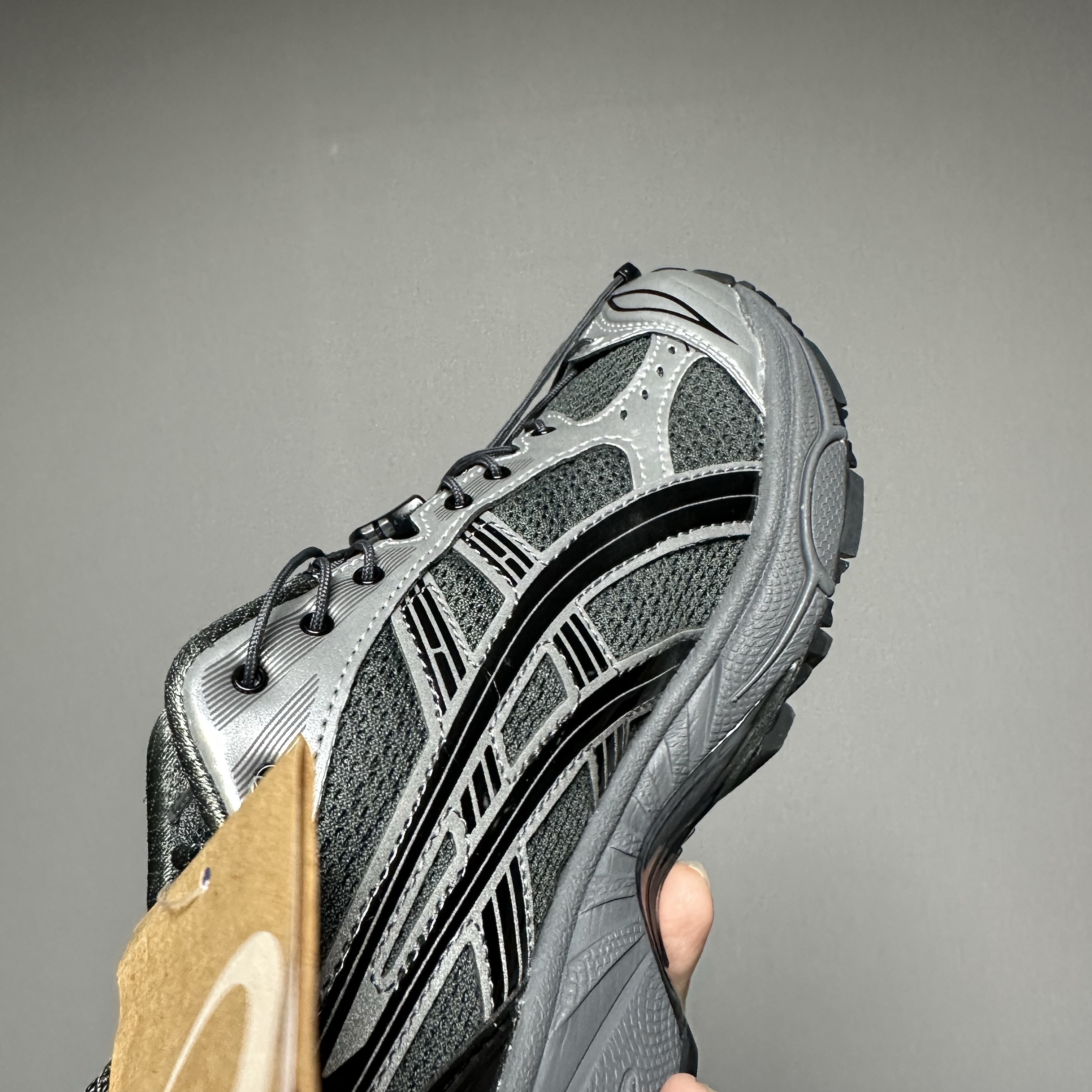 Asics x Unaffected Gel-Kayano 14 Silver Moon 착용 스타일 - 4