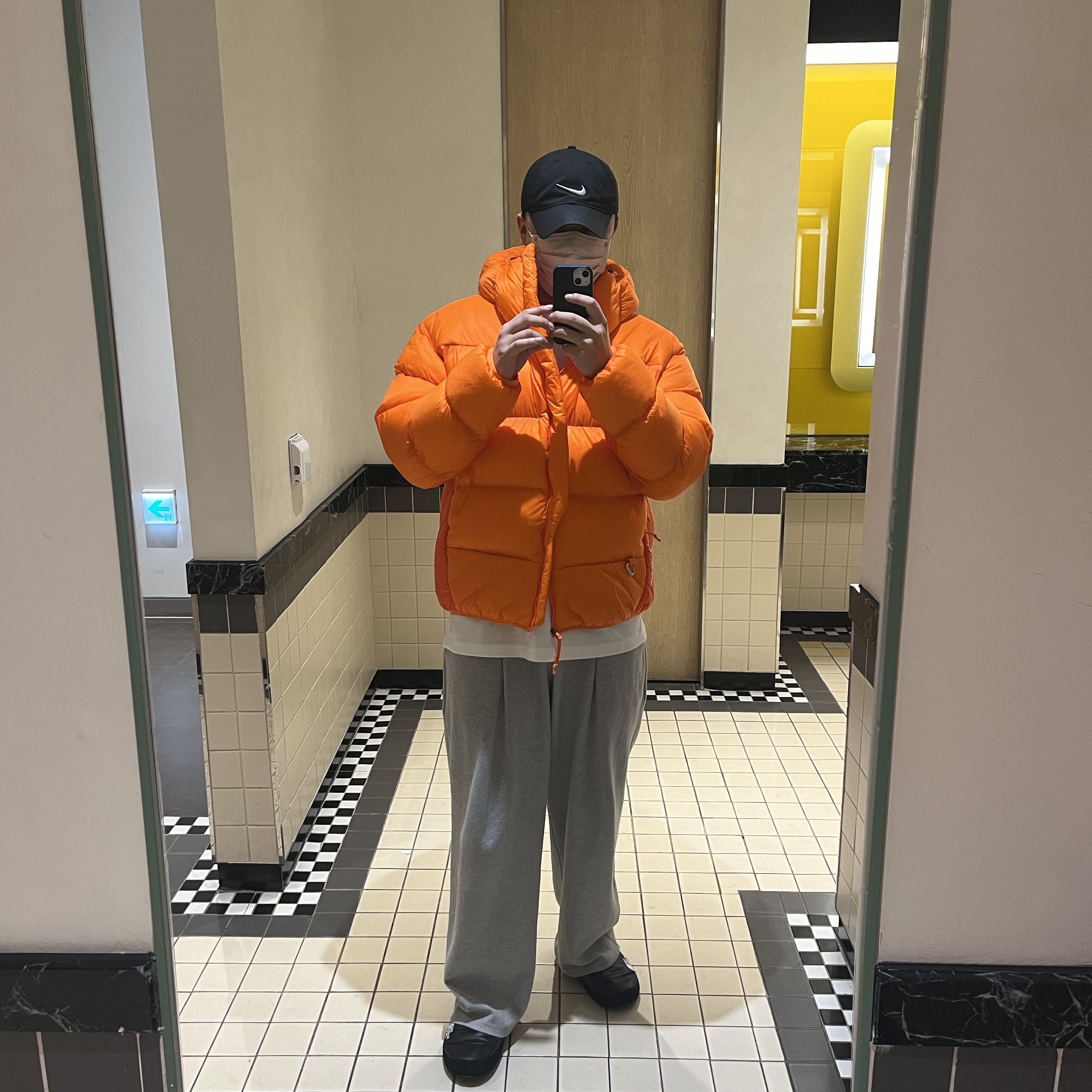 The North Face Nuptse Mule Black, Nike ACG Therma-Fit ADV Lunar Lake Puffer Jacket Safety Orange - Asia 착용 스타일