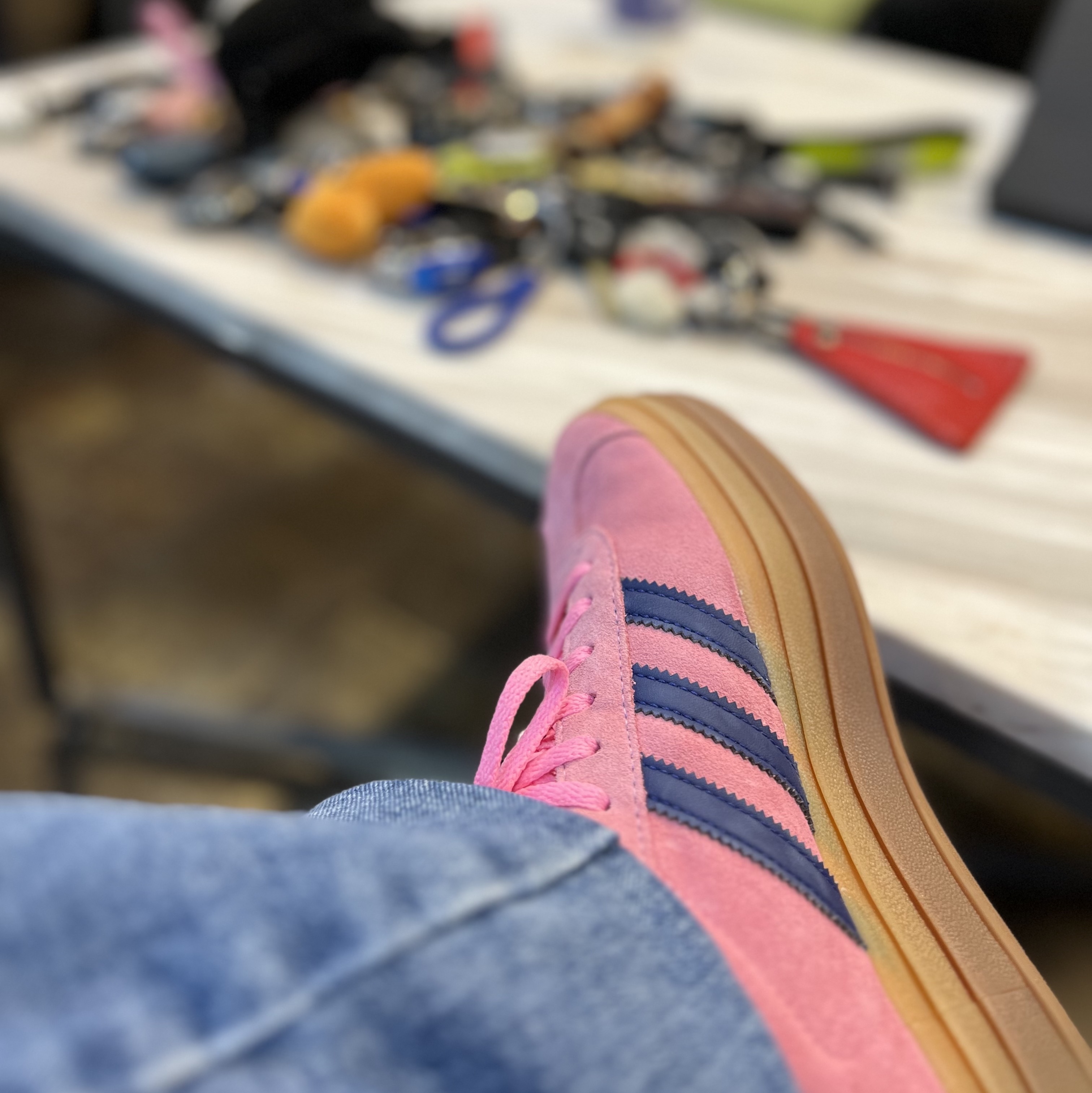 (W) Adidas Gazelle Bold Pink Glow Victory Blue 착용 스타일