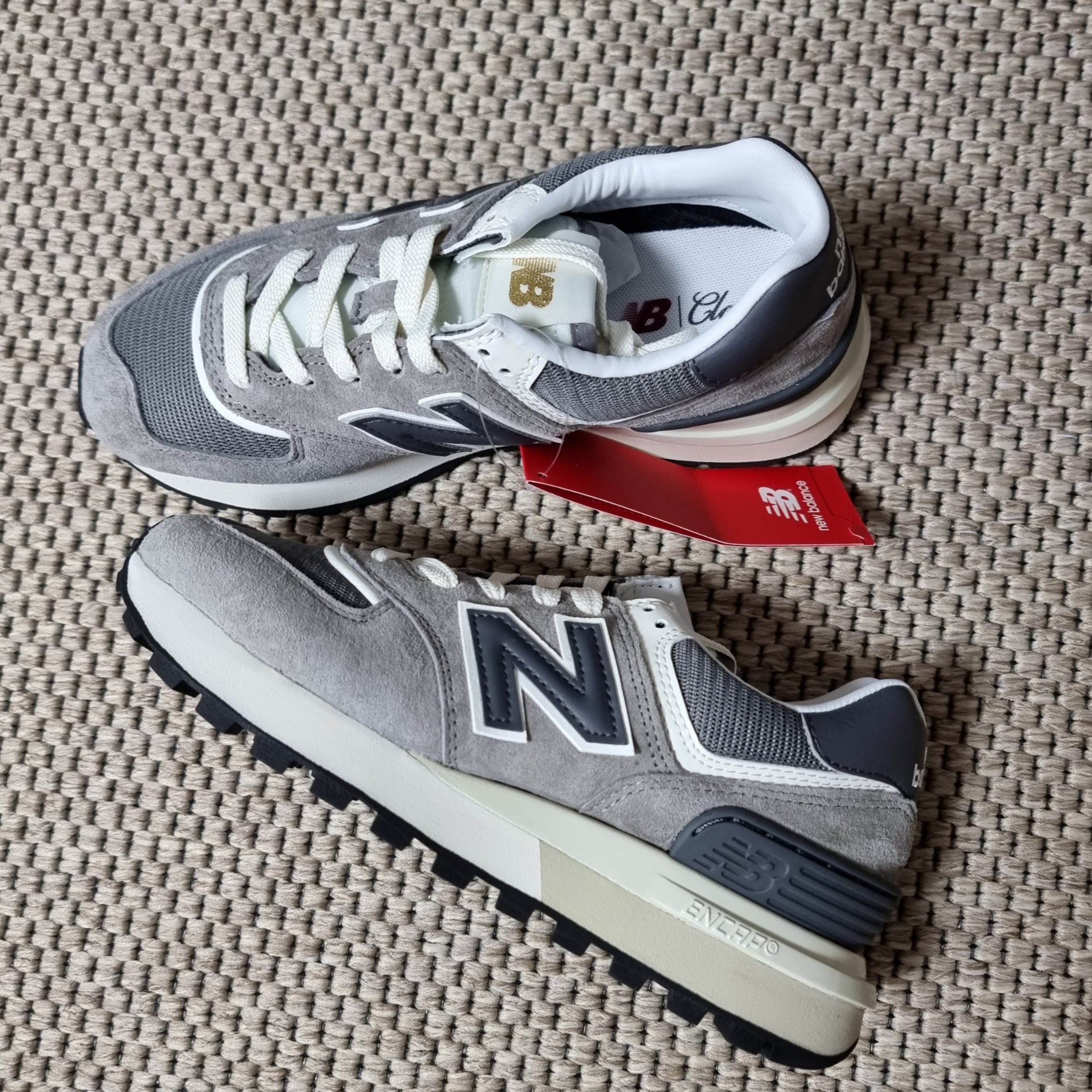 New Balance 574 Legacy Grey 착용 스타일