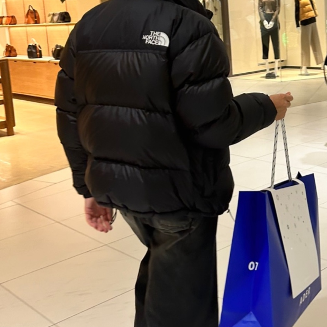 Ader Error Sig; TRS Tag Varsity Jacket 01 Camel, The North Face 1996 Eco Nuptse Jacket Black 착용 스타일 - 2