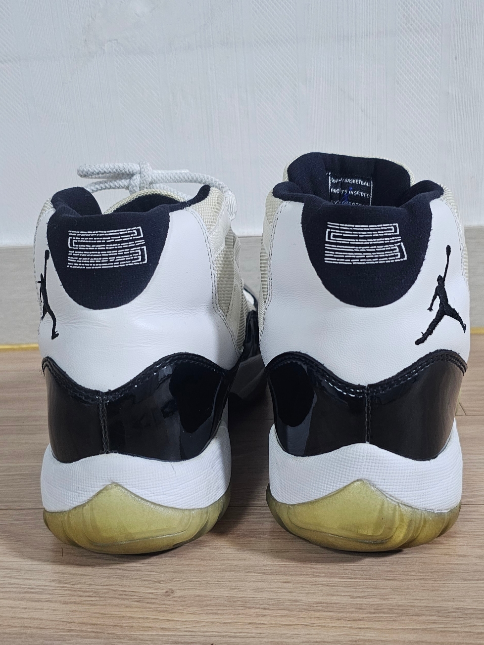 Jordan 11 Retro Concord 2011 착용 스타일 - 3