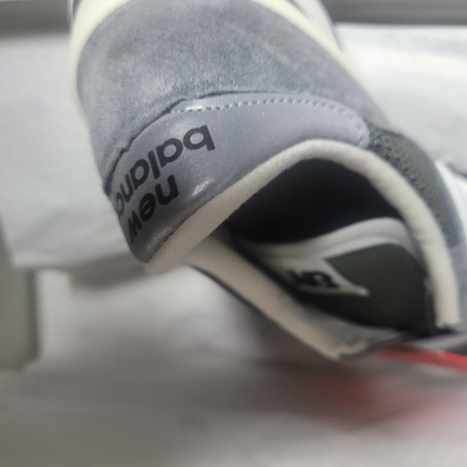 New Balance 990v1 Made in USA Grey White 착용 스타일