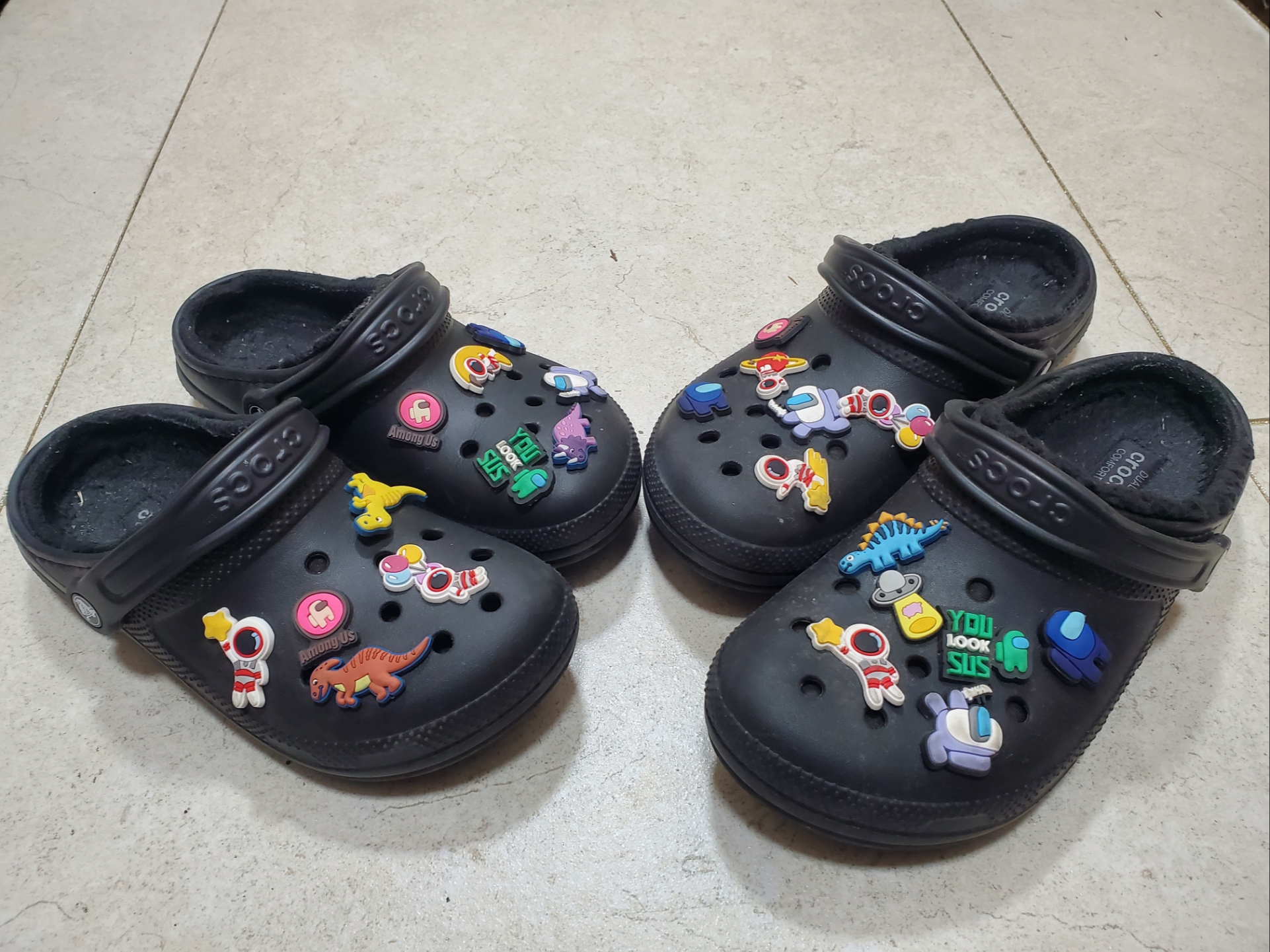 Crocs Classic Lined Clog Black 착용 스타일