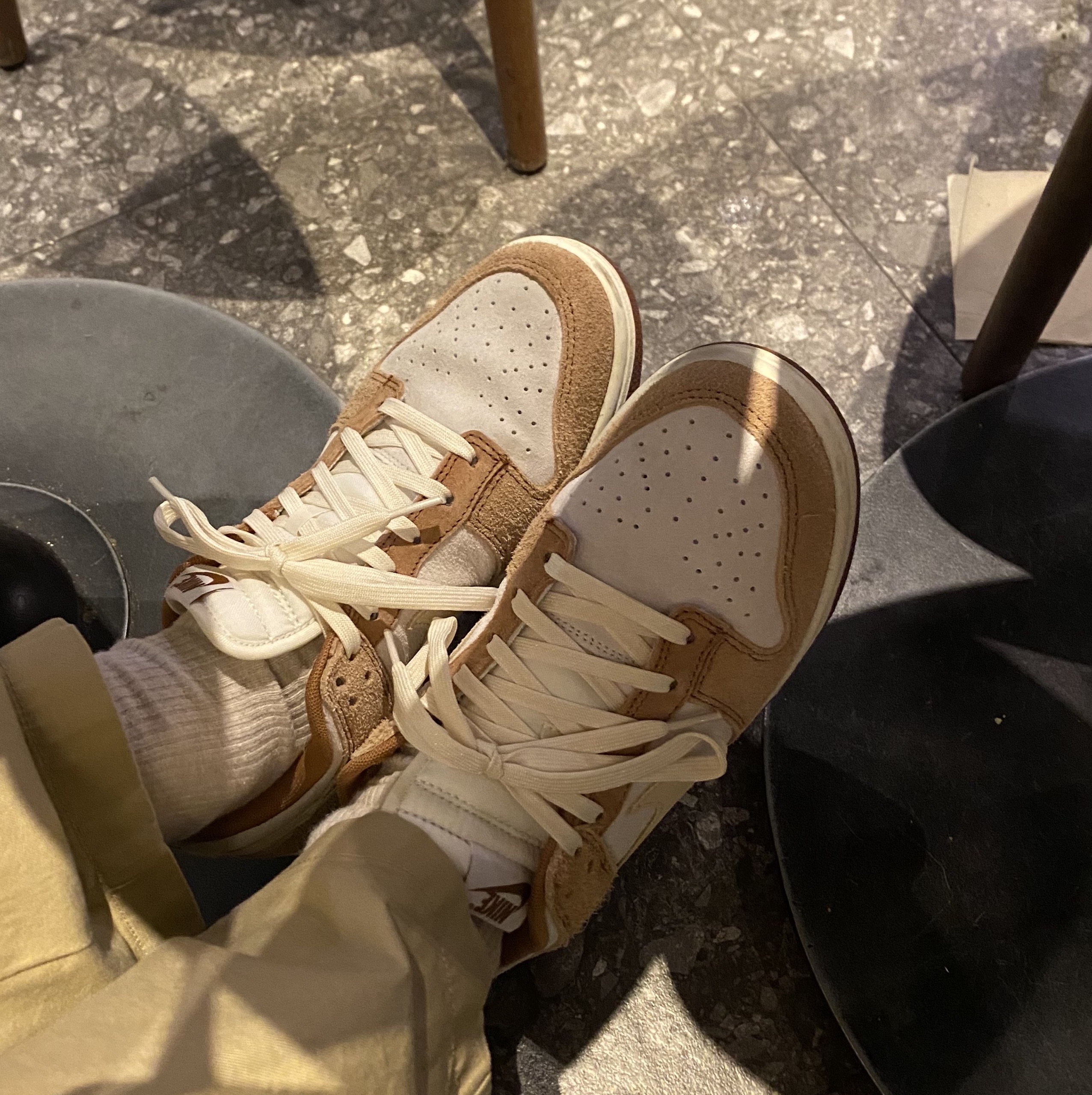 Nike Dunk Low Pro Premium Medium Curry 착용 스타일