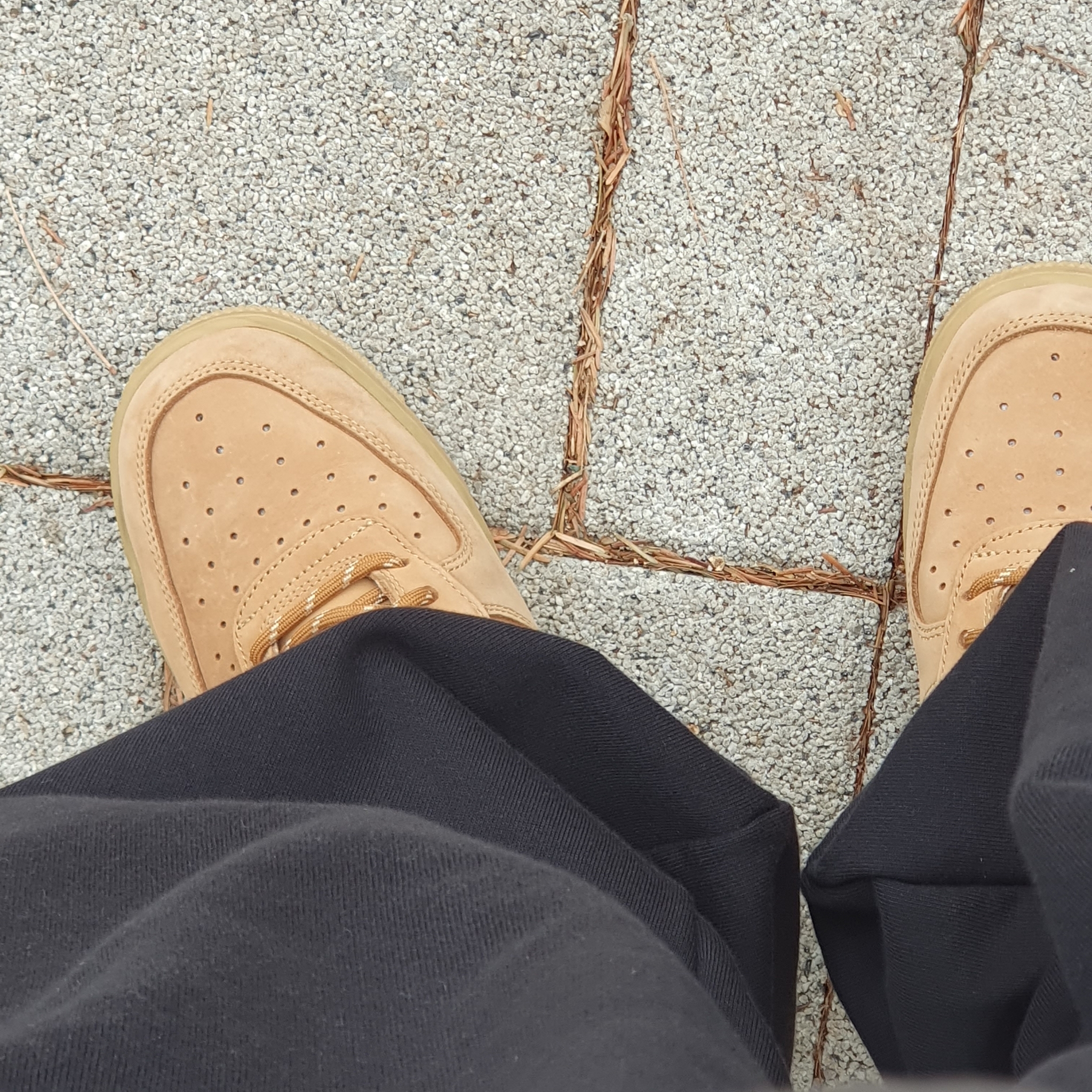 Nike Air Force 1 '07 WB Flax 착용 스타일