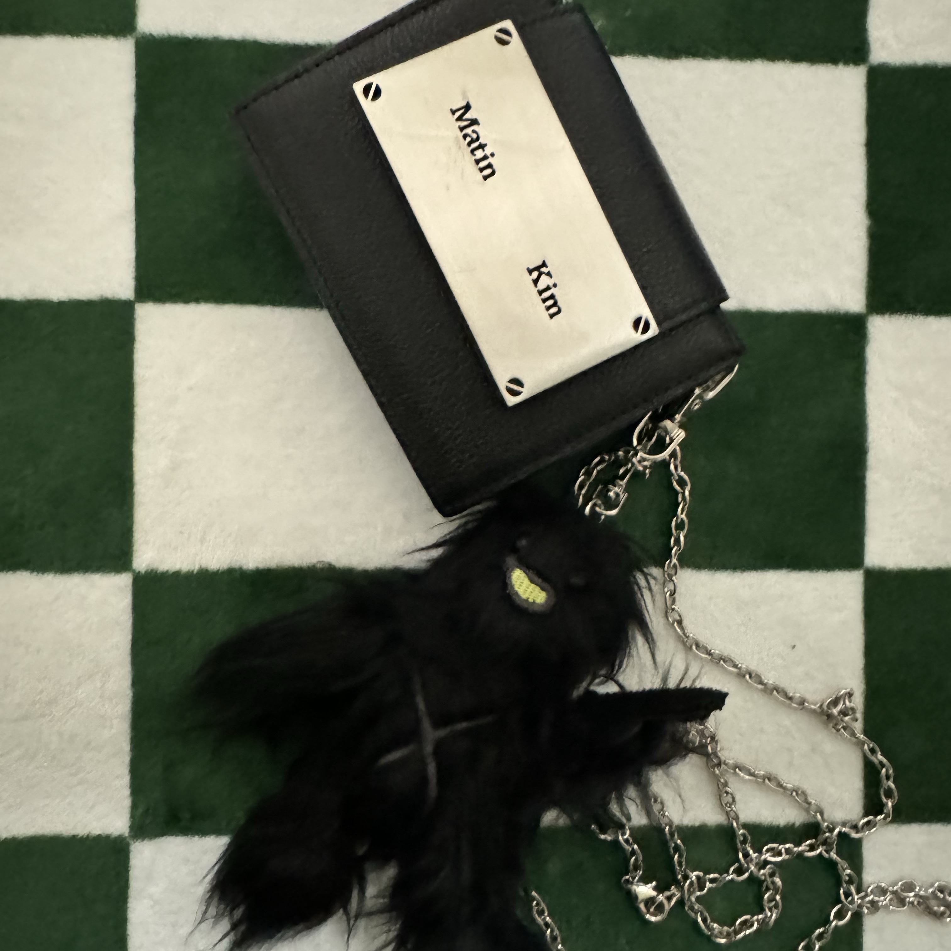 Matin Kim Accordion Mini Bag Black 착용 스타일