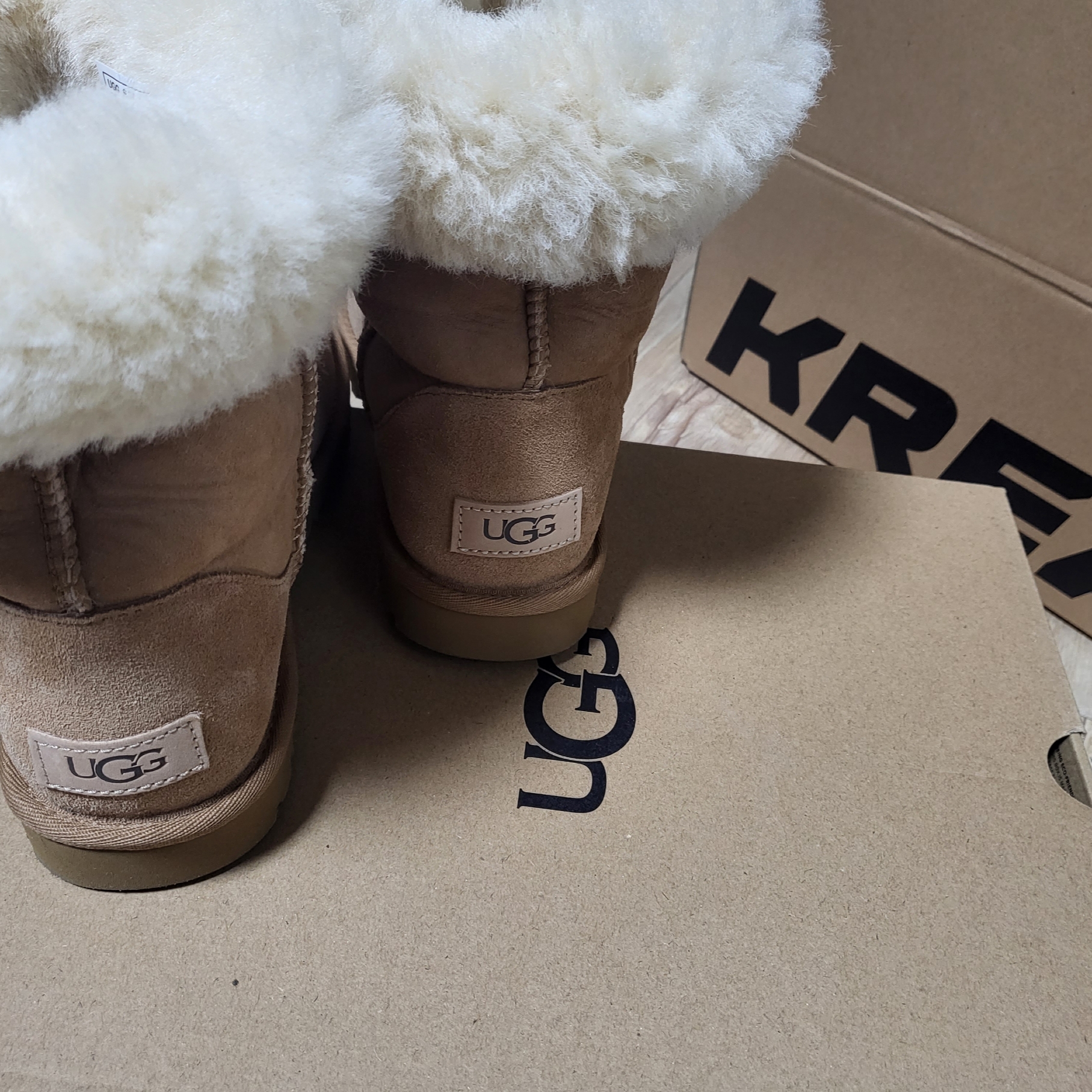 (W) UGG Classic Short II Boots Chestnut 착용 스타일