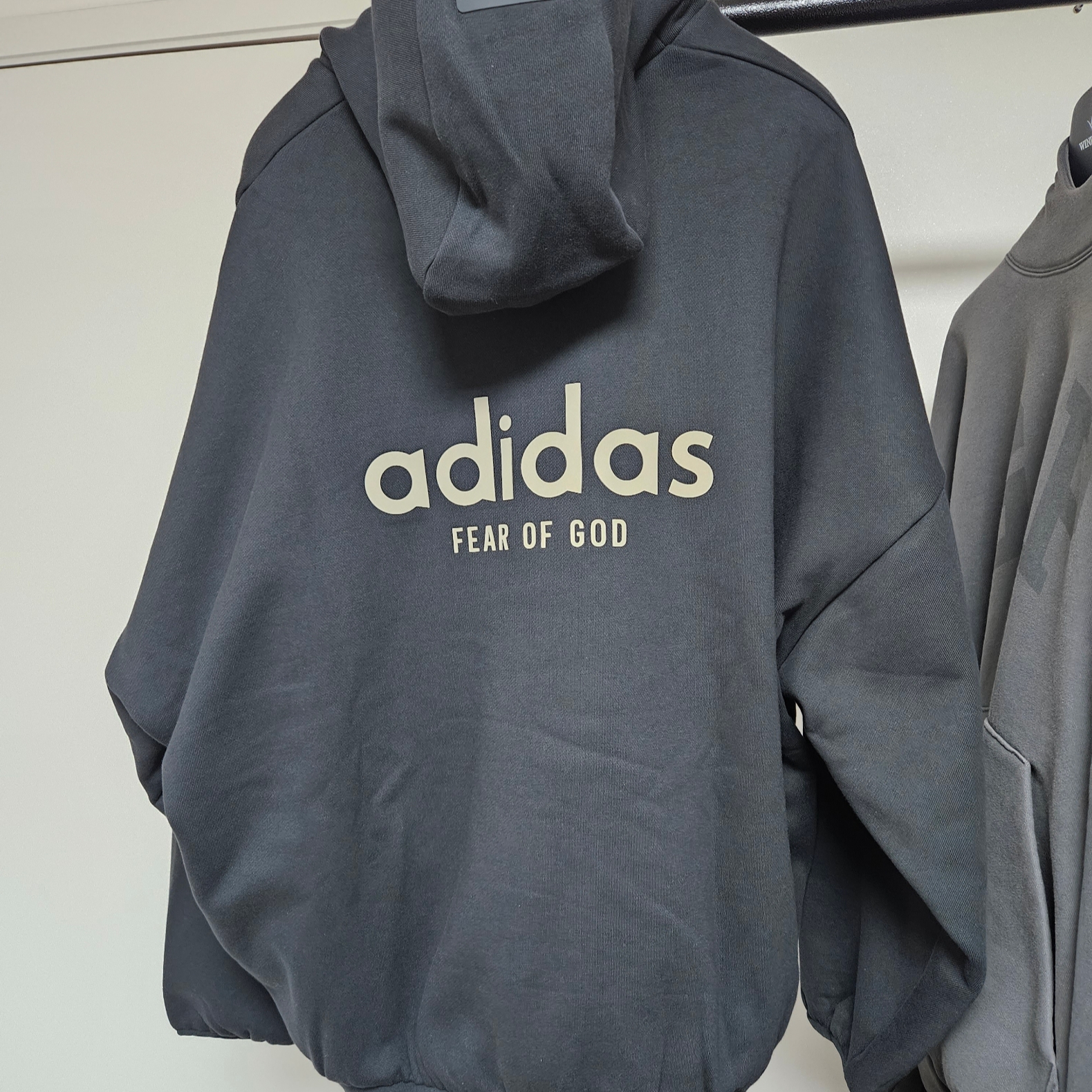 Adidas x Fear of God Athletics Heavy Fleece Hoodie Black - US Sizing 착용 스타일 - 1