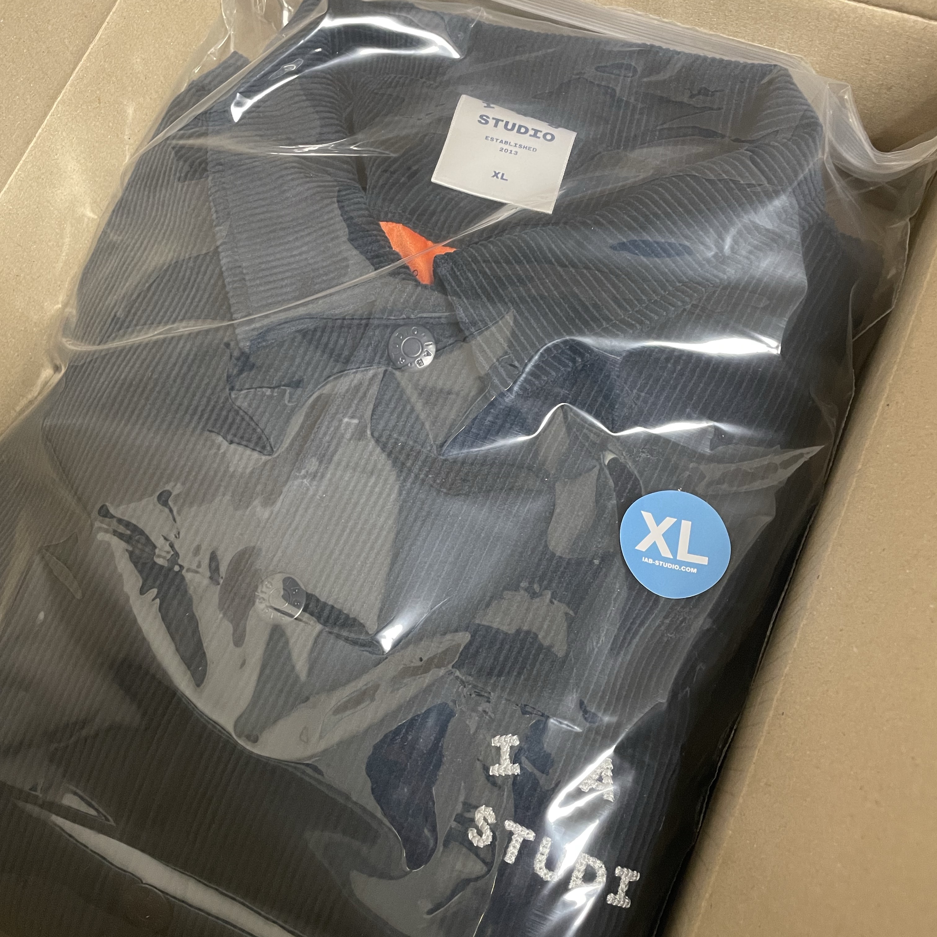 IAB Studio Corduroy Jacket Midnight Blue 착용 스타일