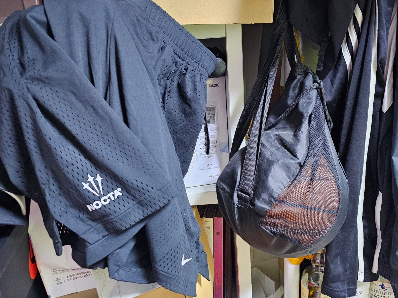 Nike x Drake Nocta Basketball Lightweight Shorts Black (DV3651-010) 착용 스타일 - 2