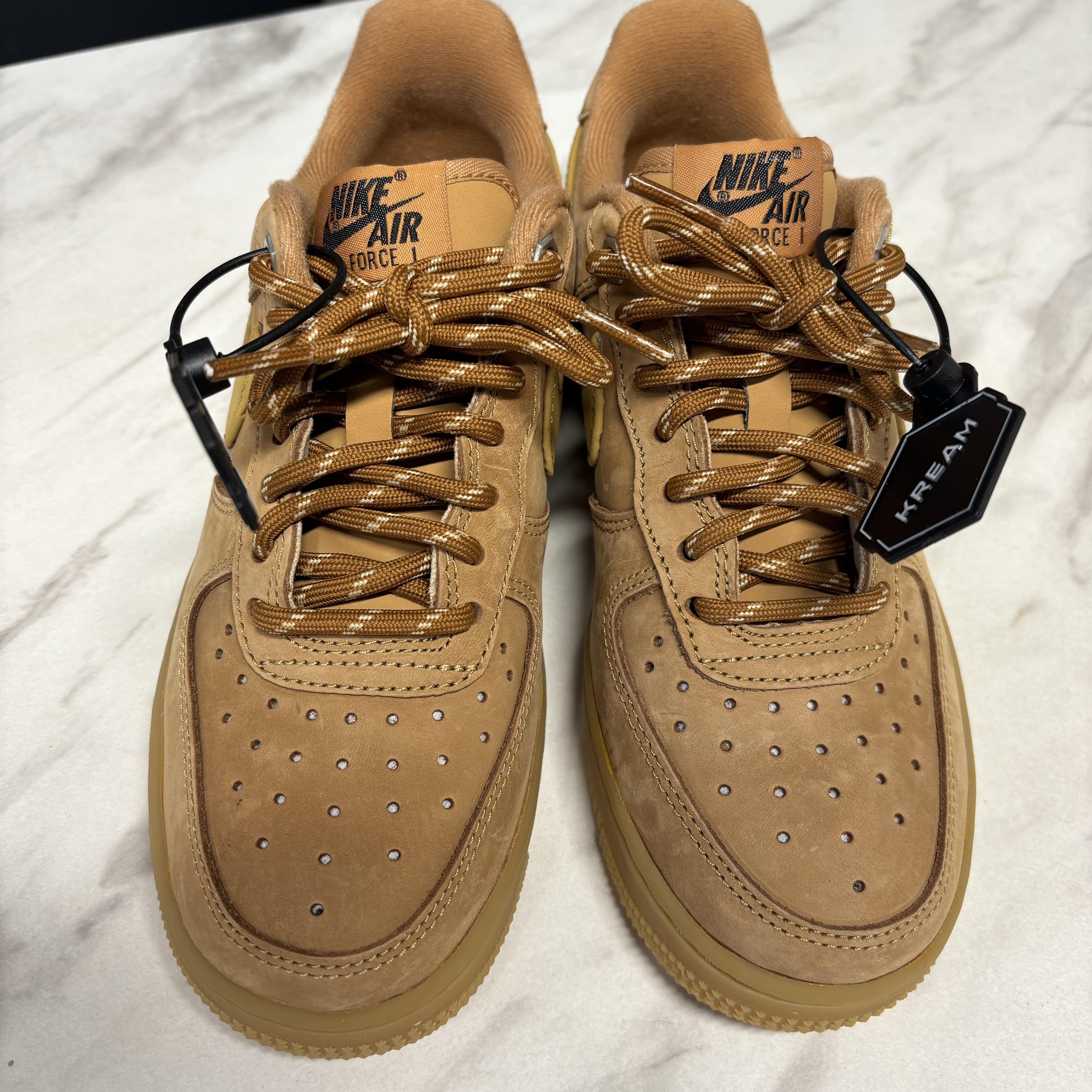 Nike Air Force 1 '07 WB Flax 착용 스타일 - 2