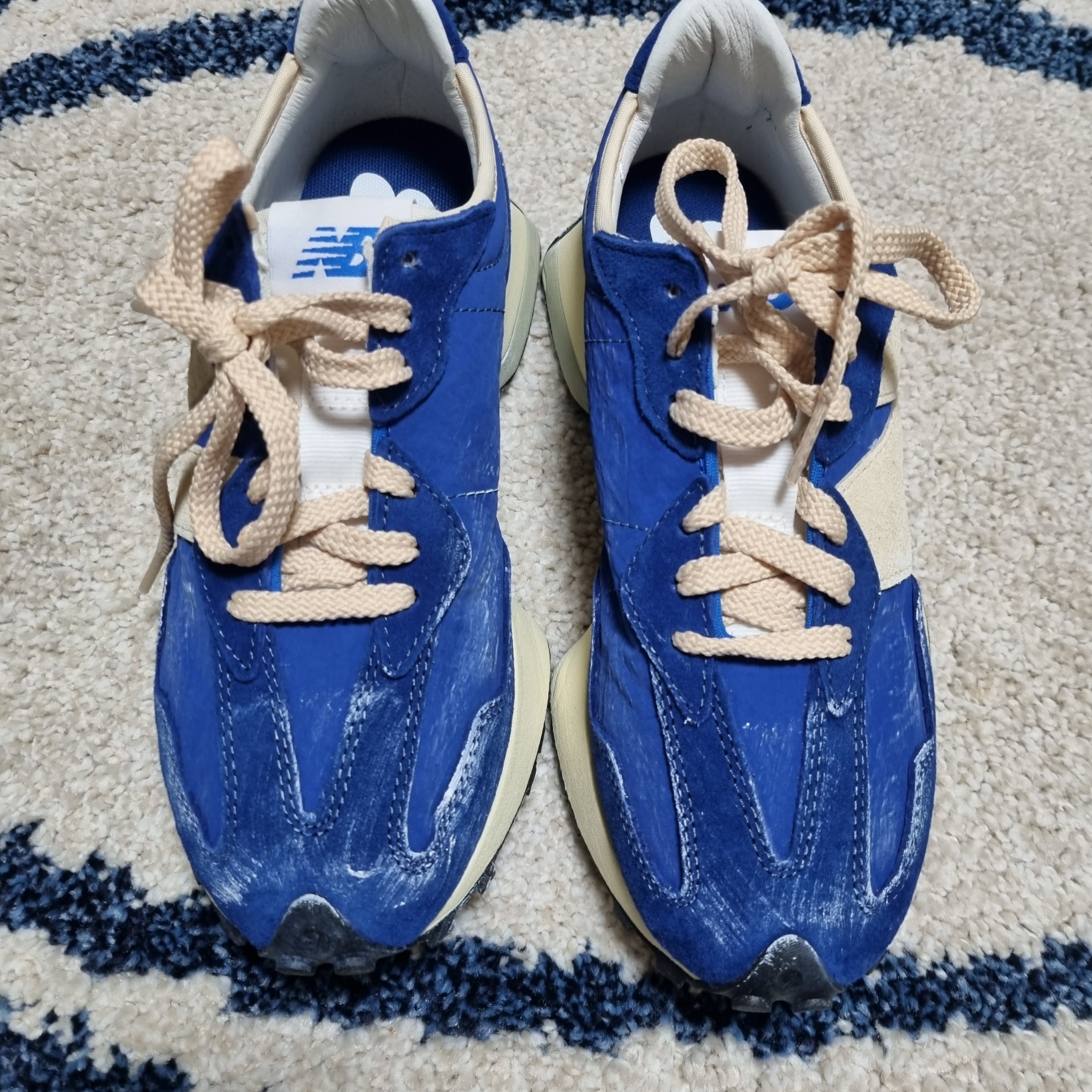 New Balance 327 Vintage Luxe Blue 착용 스타일