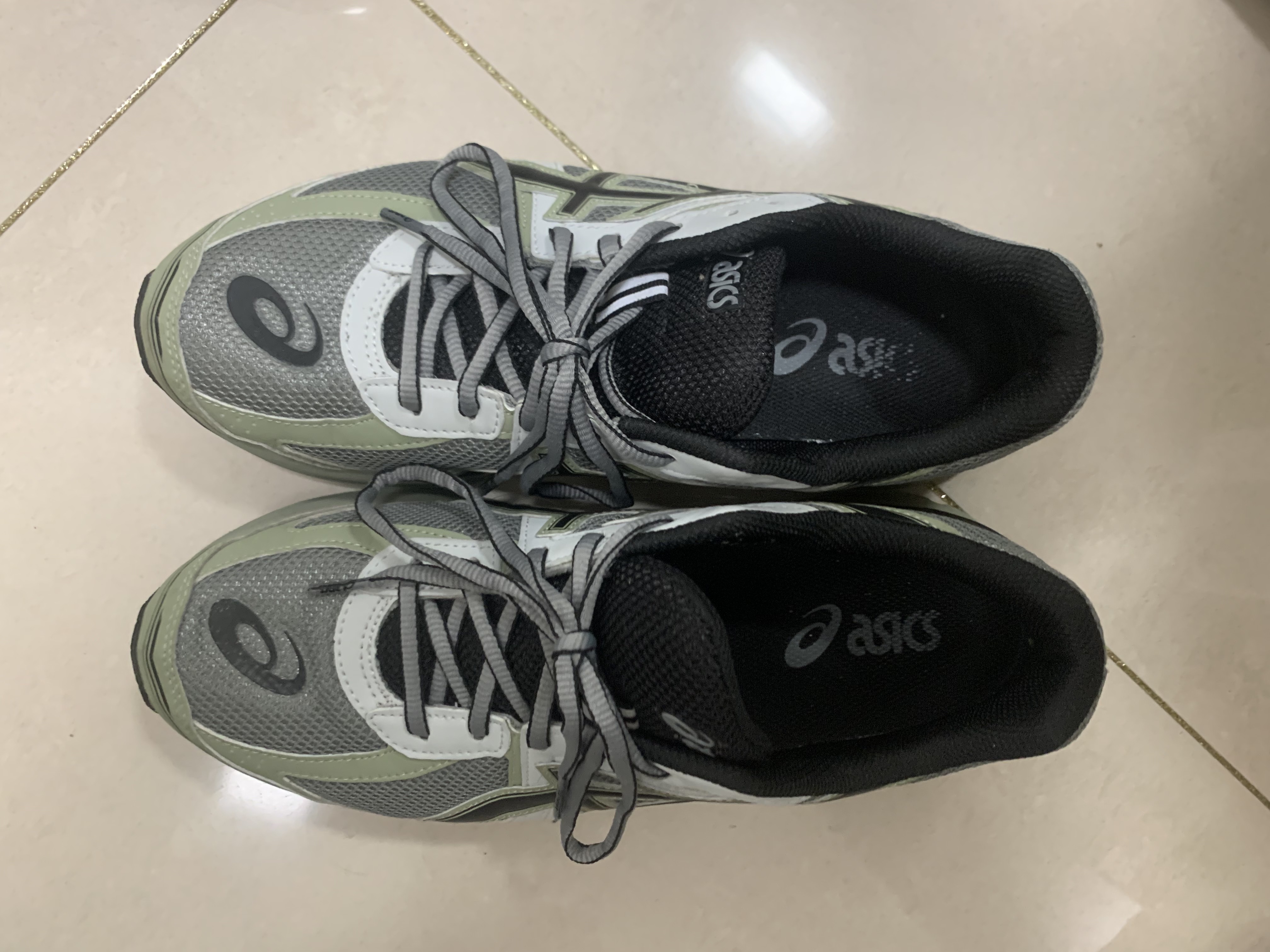Asics Jog 100 S Sheet Rock - 2E Wide 착용 스타일