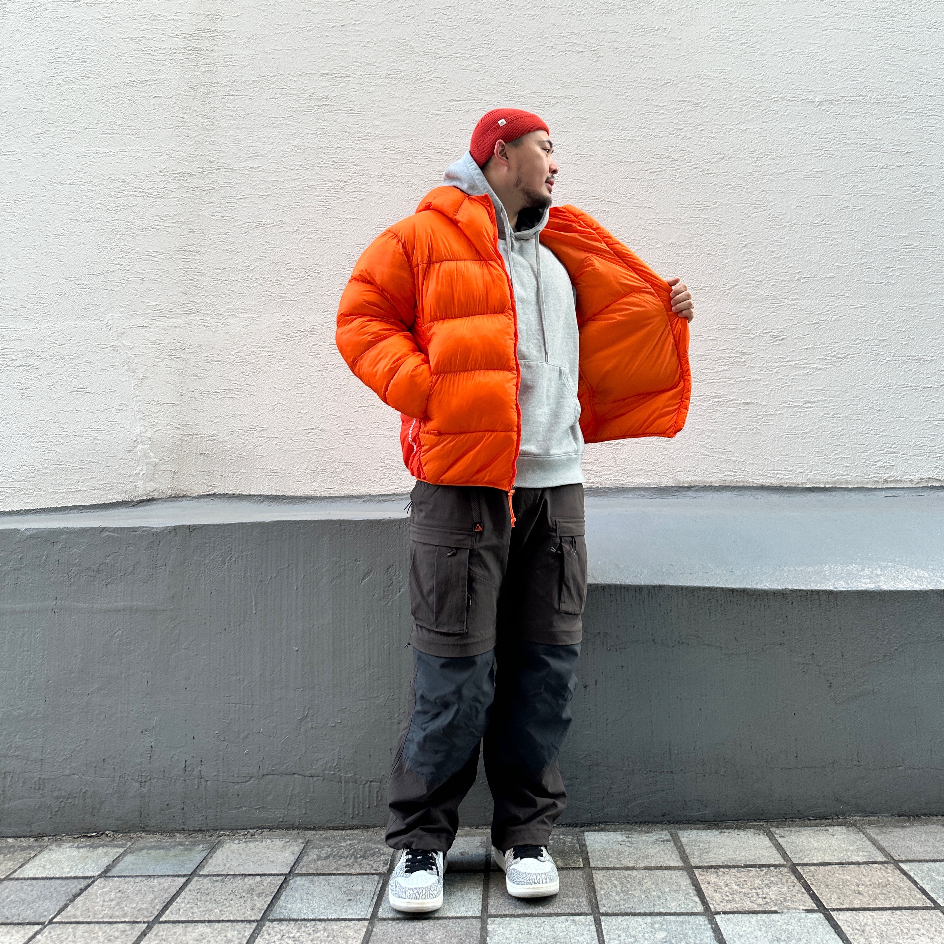 Nike ACG Therma-Fit ADV Lunar Lake Puffer Jacket Safety Orange - Asia, Nike ACG Smith Summit Cargo Pants Velvet Brown - Asia 착용 스타일 - 4