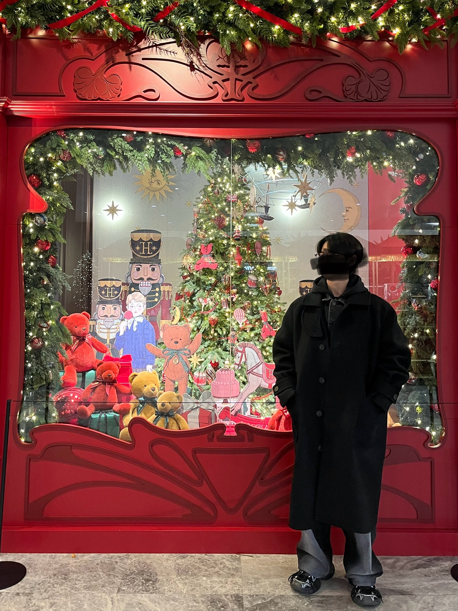 Undermycar Legion.02 Balmacaan Oversized Wool Coat Black, Balenciaga 3XL Sneakers Black White 착용 스타일