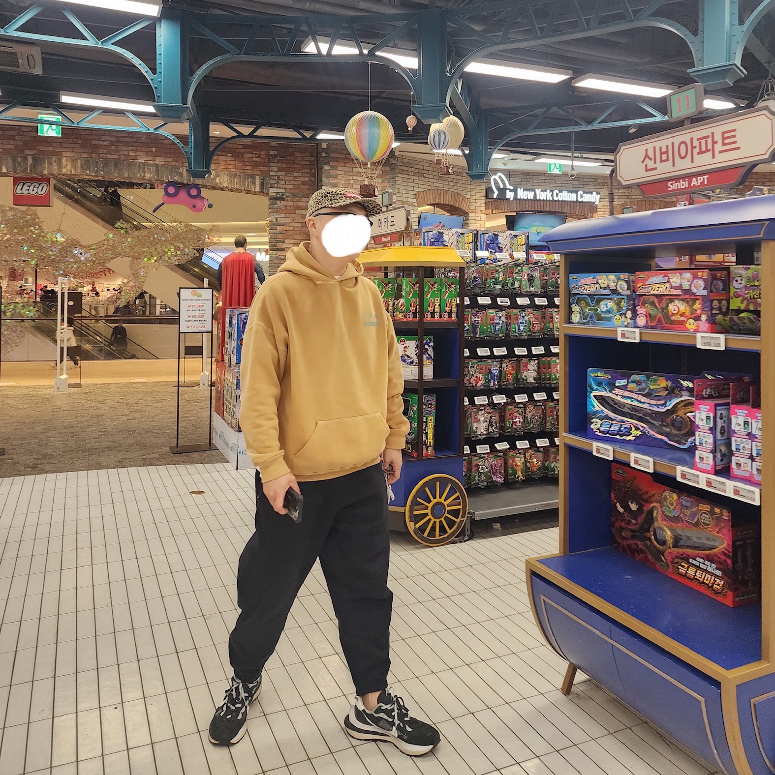 Supreme Washed Chino Twill Camp Cap Leopard - 23FW, Nike x Sacai VaporWaffle Black White 착용 스타일
