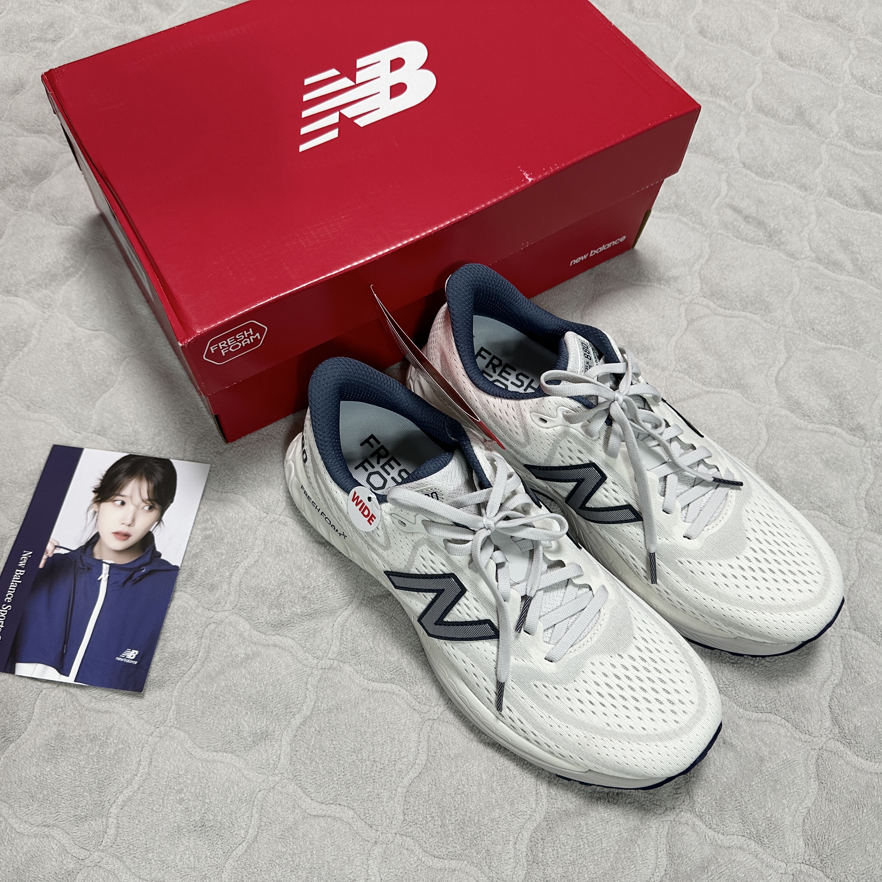 New Balance Fresh Foam X 880v13 Phantom White - 2E Wide 착용 스타일 - 1