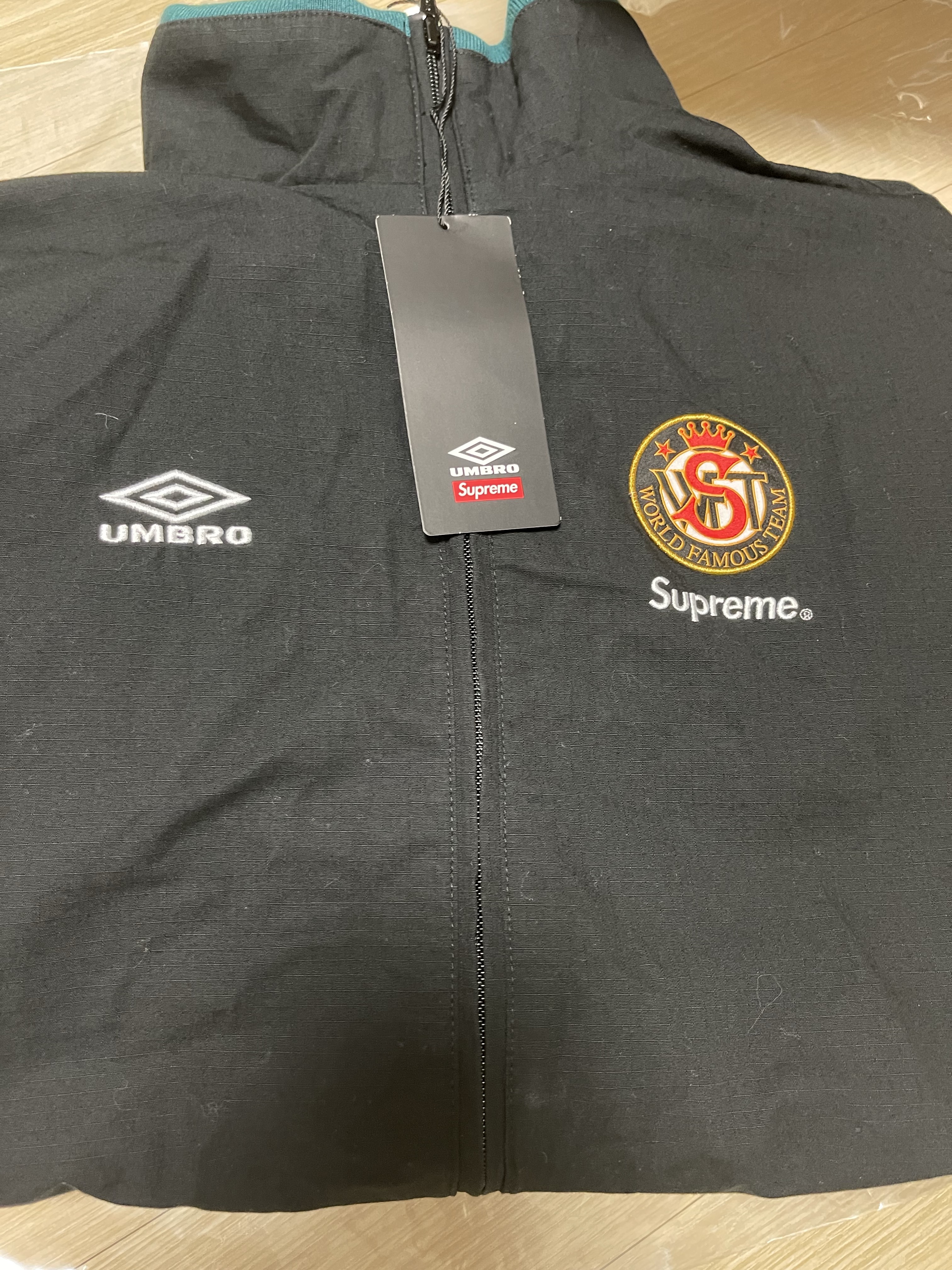 Supreme x Umbro Cotton Ripstop Track Jacket Black - 23FW 착용 스타일