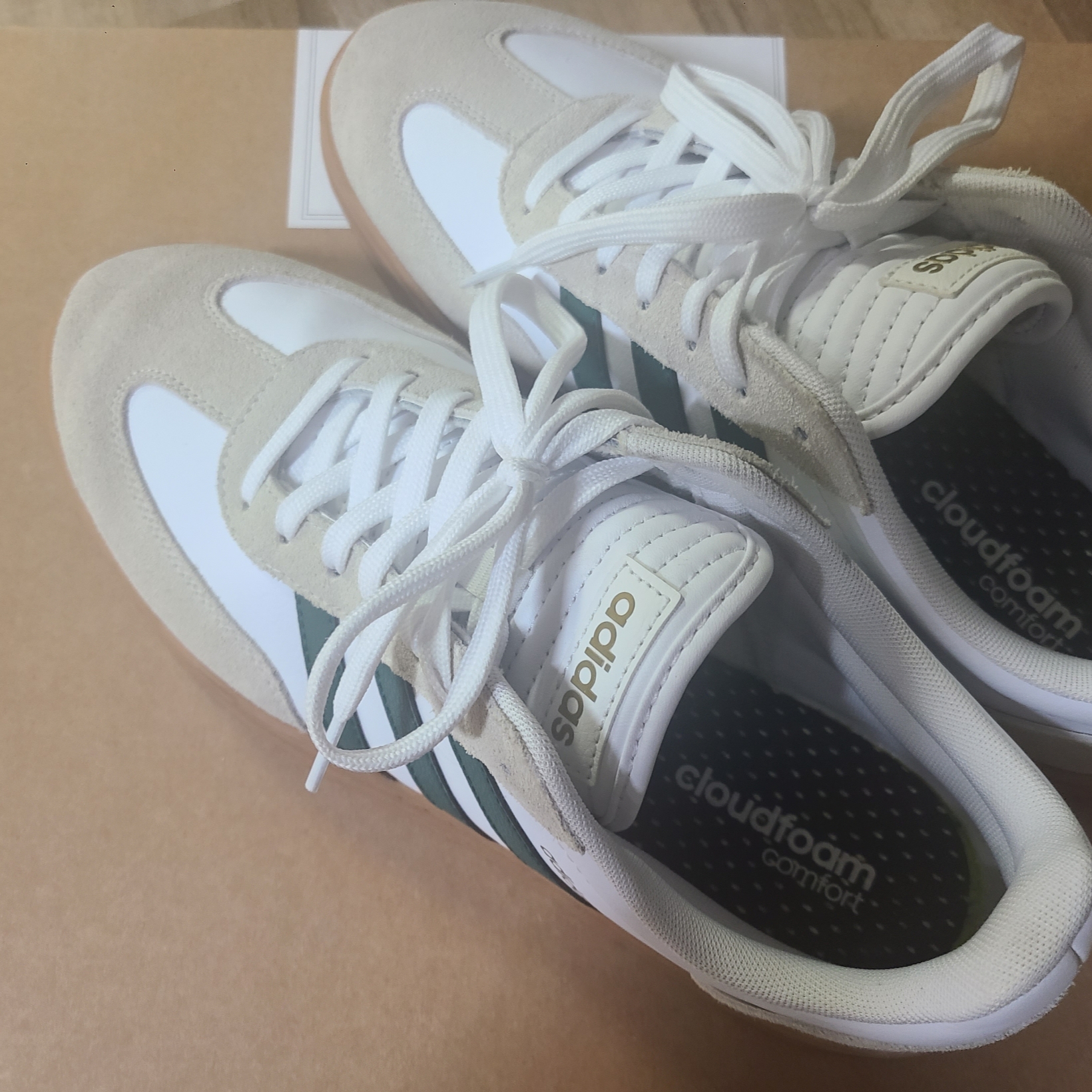Adidas Gradas Collegiate Green 착용 스타일