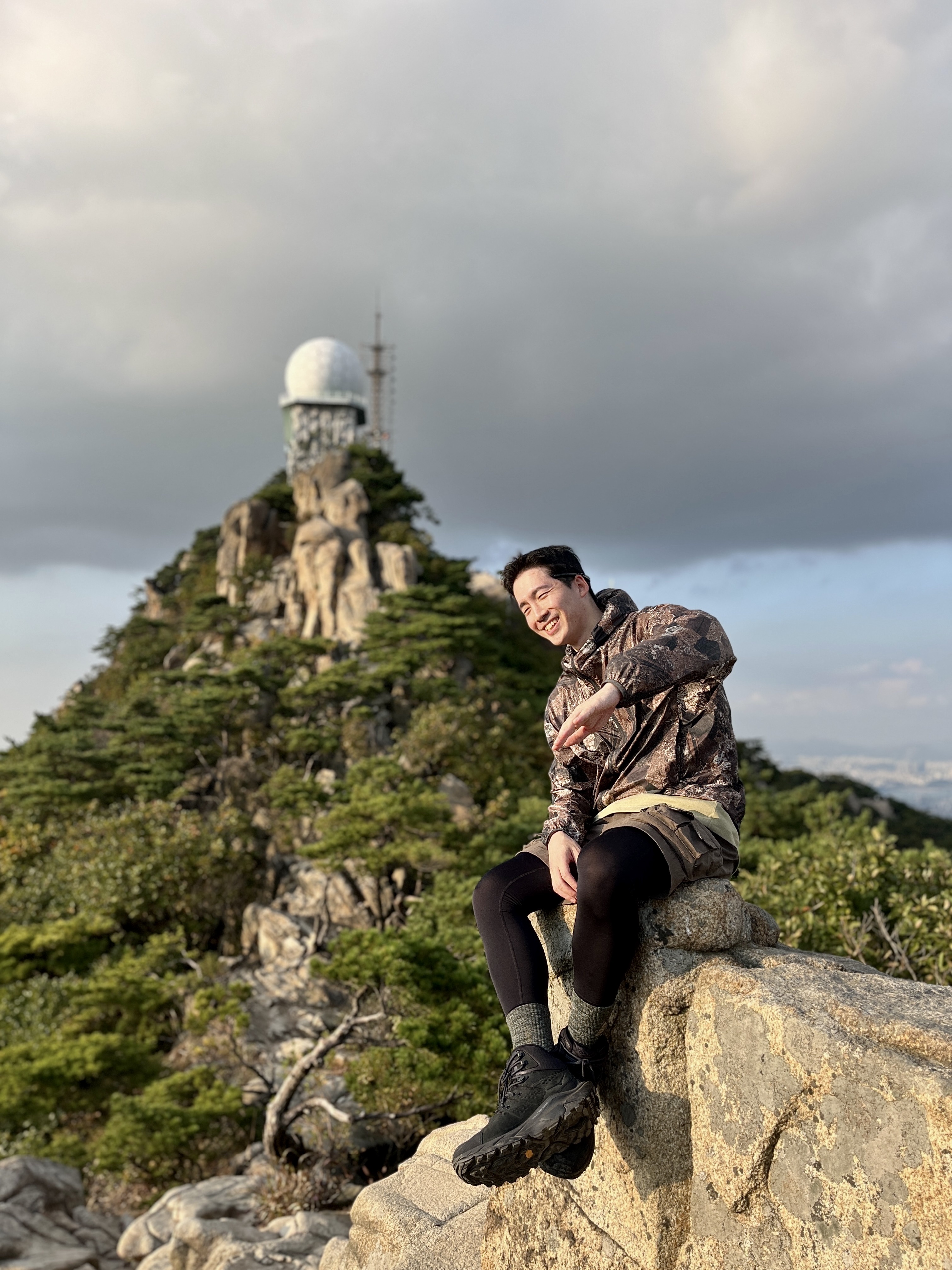 Nike ACG Windproof Cinder Cone Jacket Ironstone - Asia, Nike ACG Vortex T-Shirt Neutral Olive - US/EU 착용 스타일 - 2