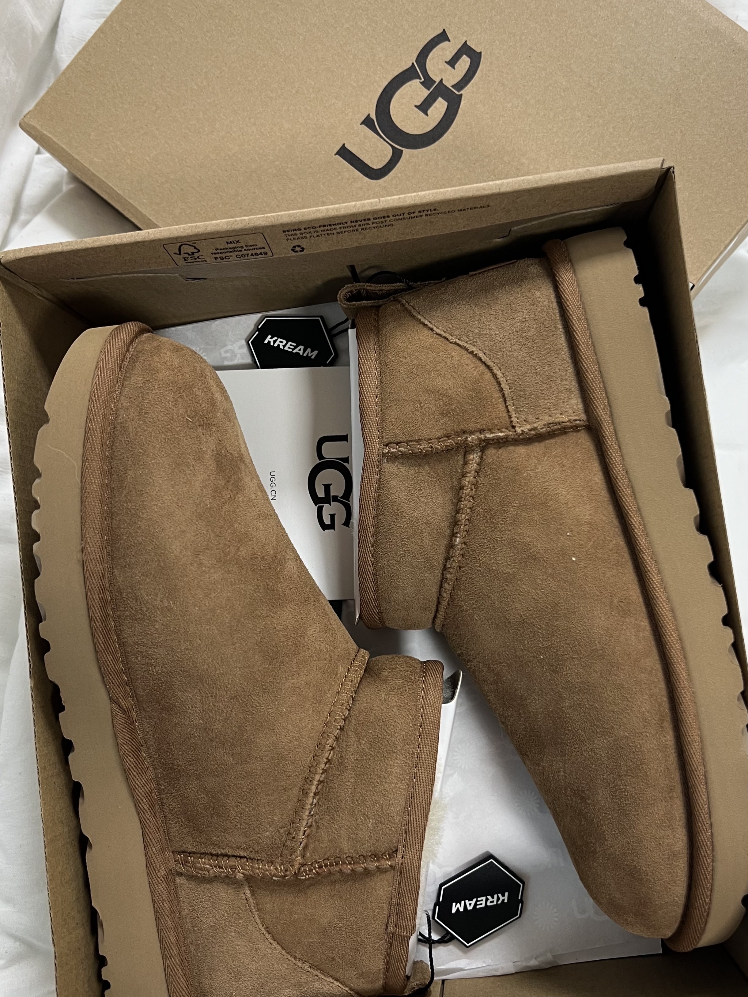 (W) UGG Classic Ultra Mini Boots Chestnut 착용 스타일