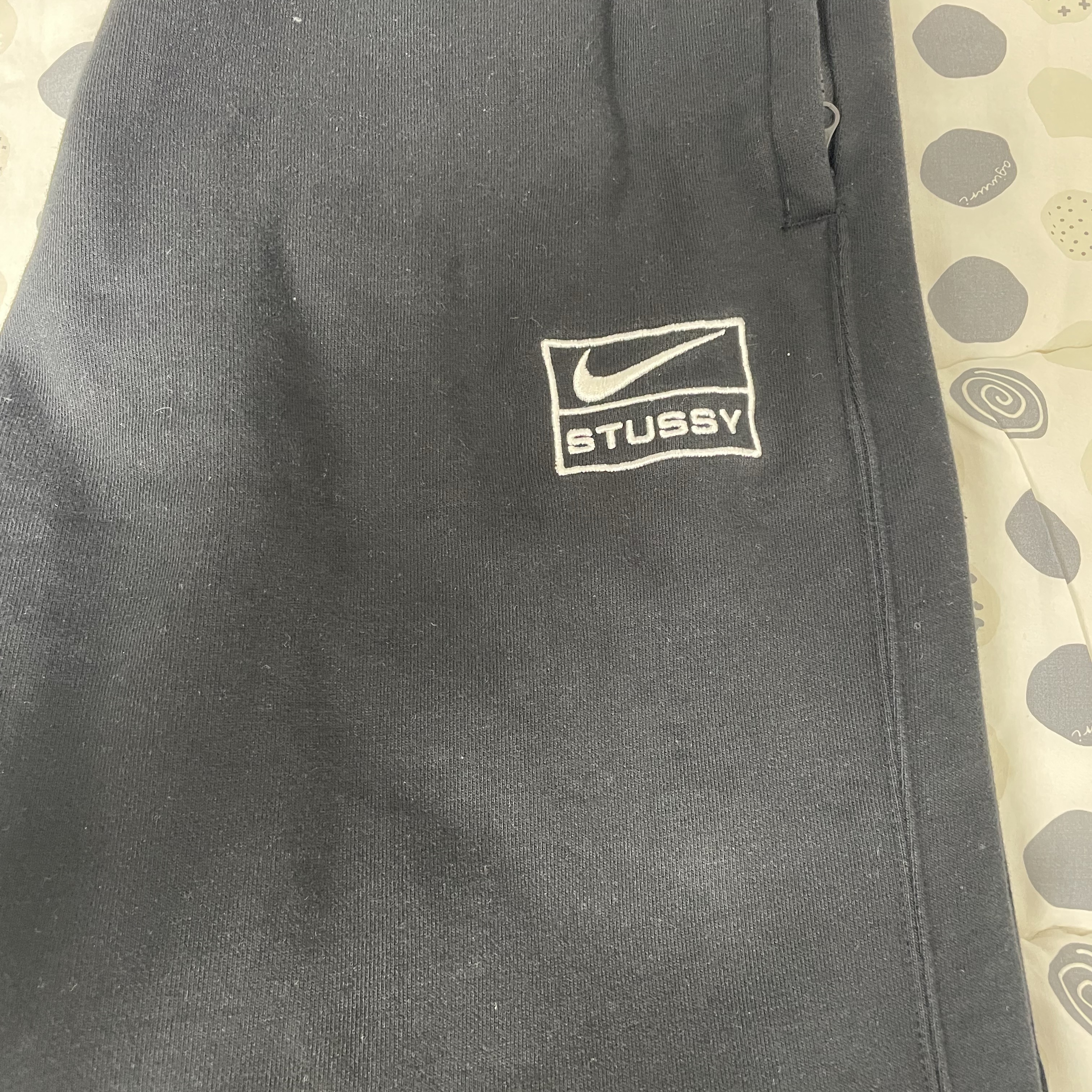Nike x Stussy NRG Washed Fleece Pants Black (DO5296-010) 착용 스타일