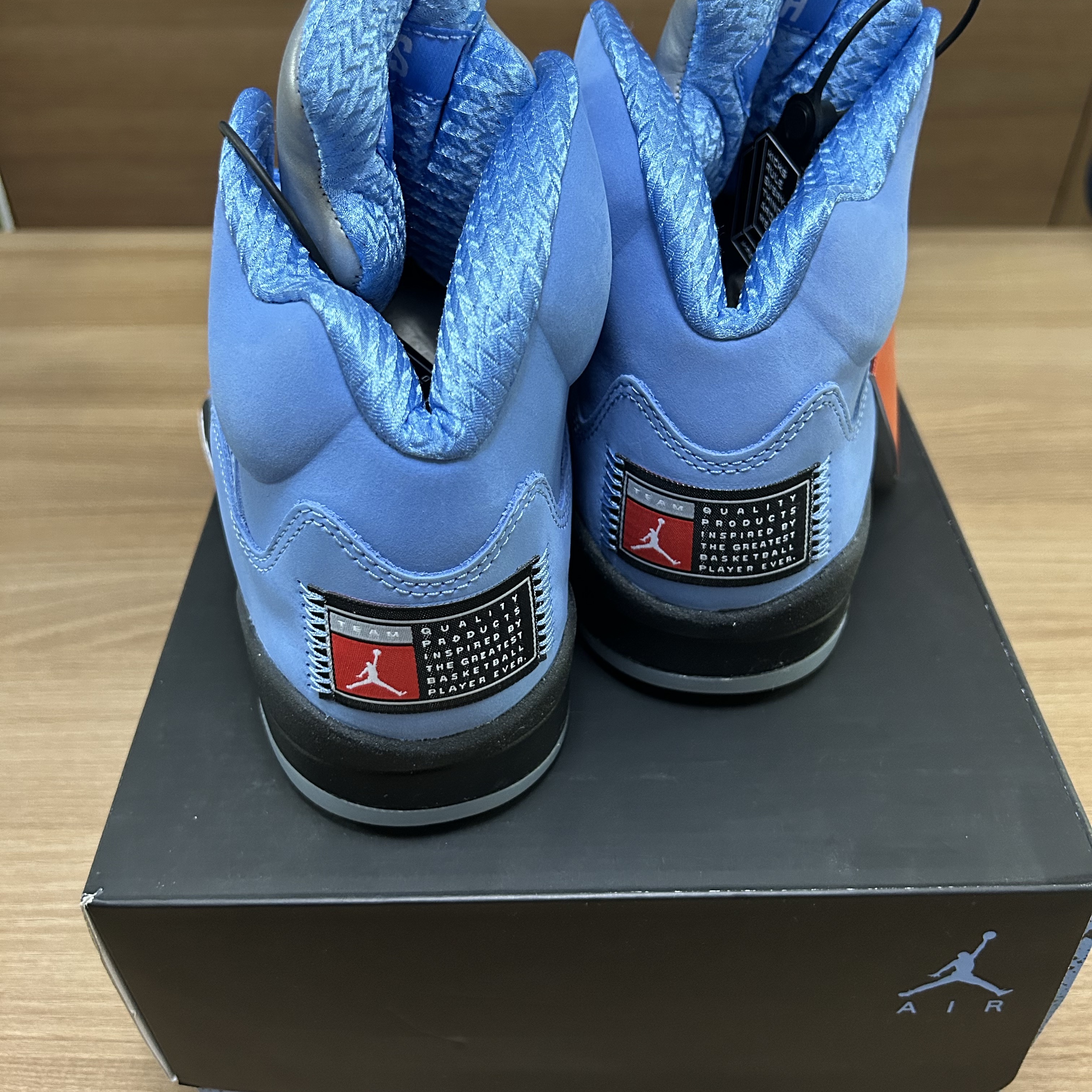 Jordan 5 Retro University Blue 착용 스타일