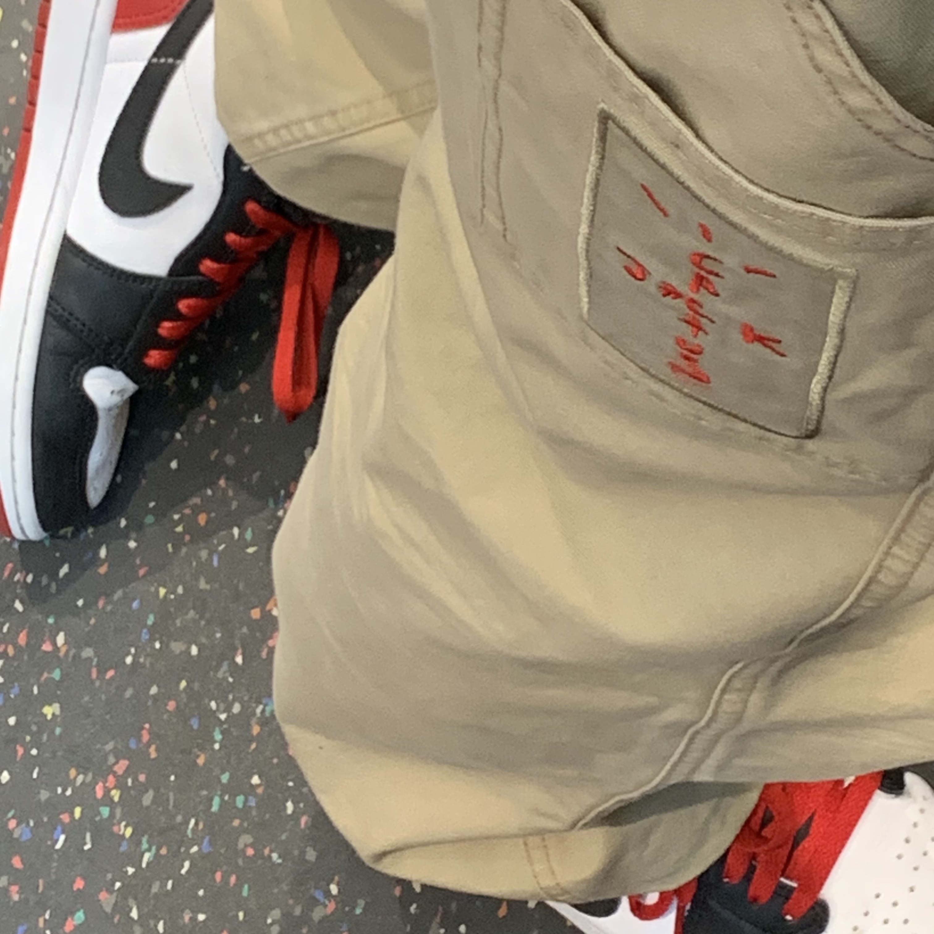 Jordan 1 Retro Low OG Black Toe, Jordan x Travis Scott Canvas Pants - US/EU 착용 스타일