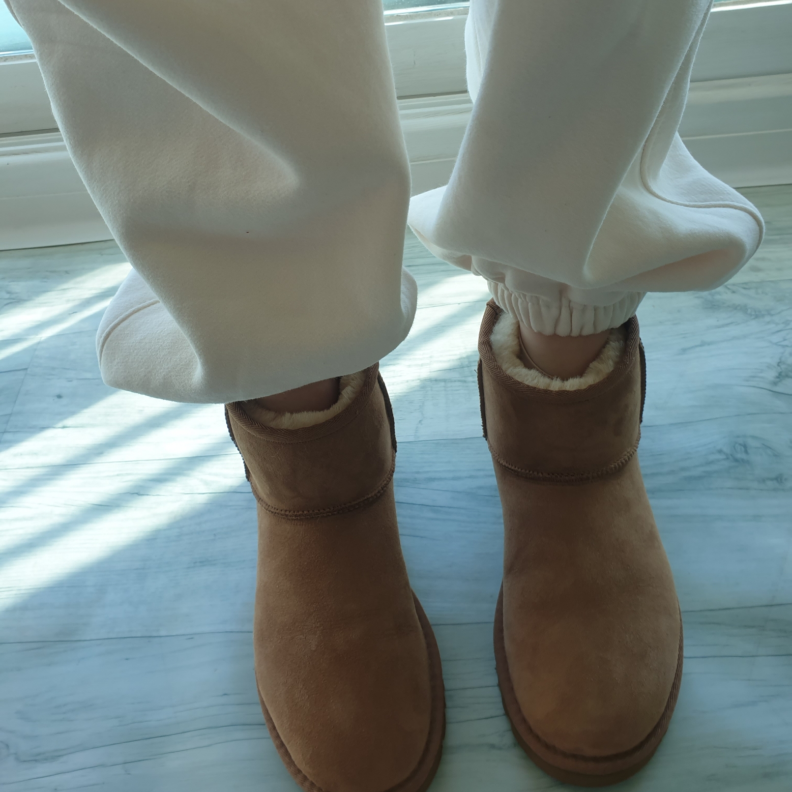 (W) UGG Classic Mini II Boots Chestnut 착용 스타일