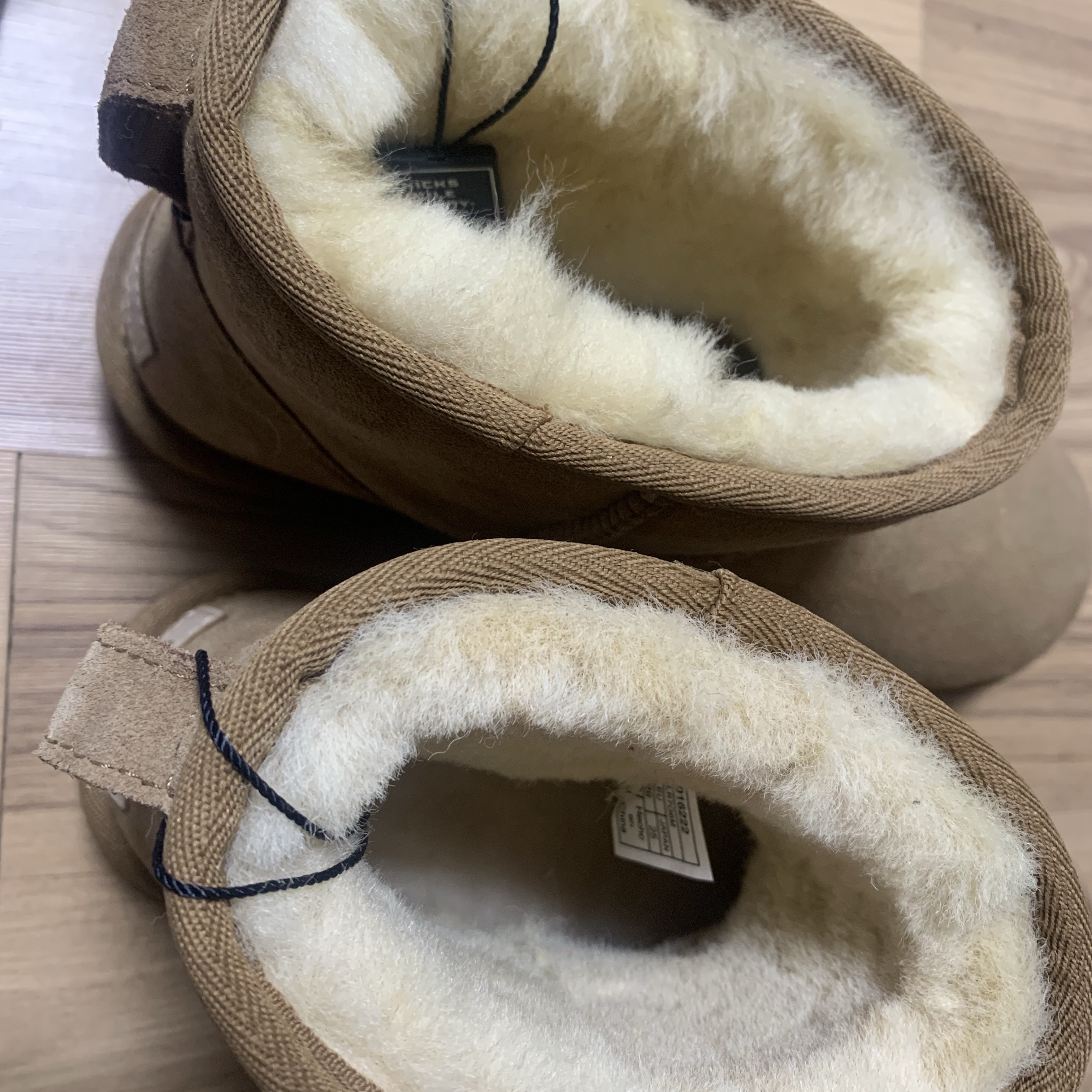 (W) UGG Classic Mini II Boots Chestnut 착용 스타일 - 3