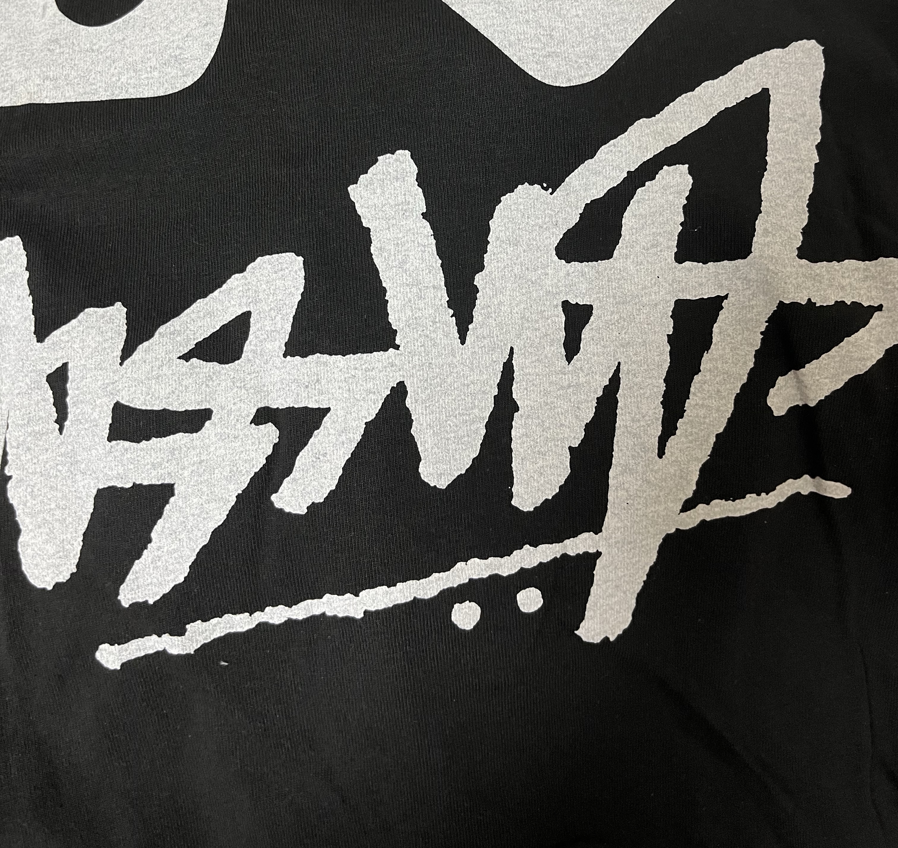 Stussy Strike Pigment Dyed T-Shirt Black 착용 스타일