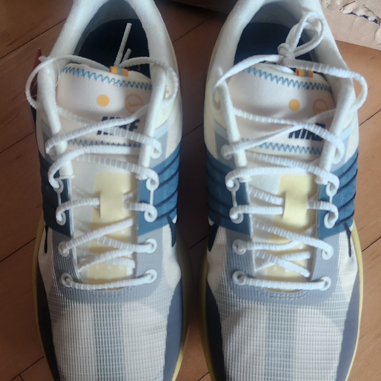 Nike Lunar Roam Alabaster and Green Abyss 착용 스타일 - 2
