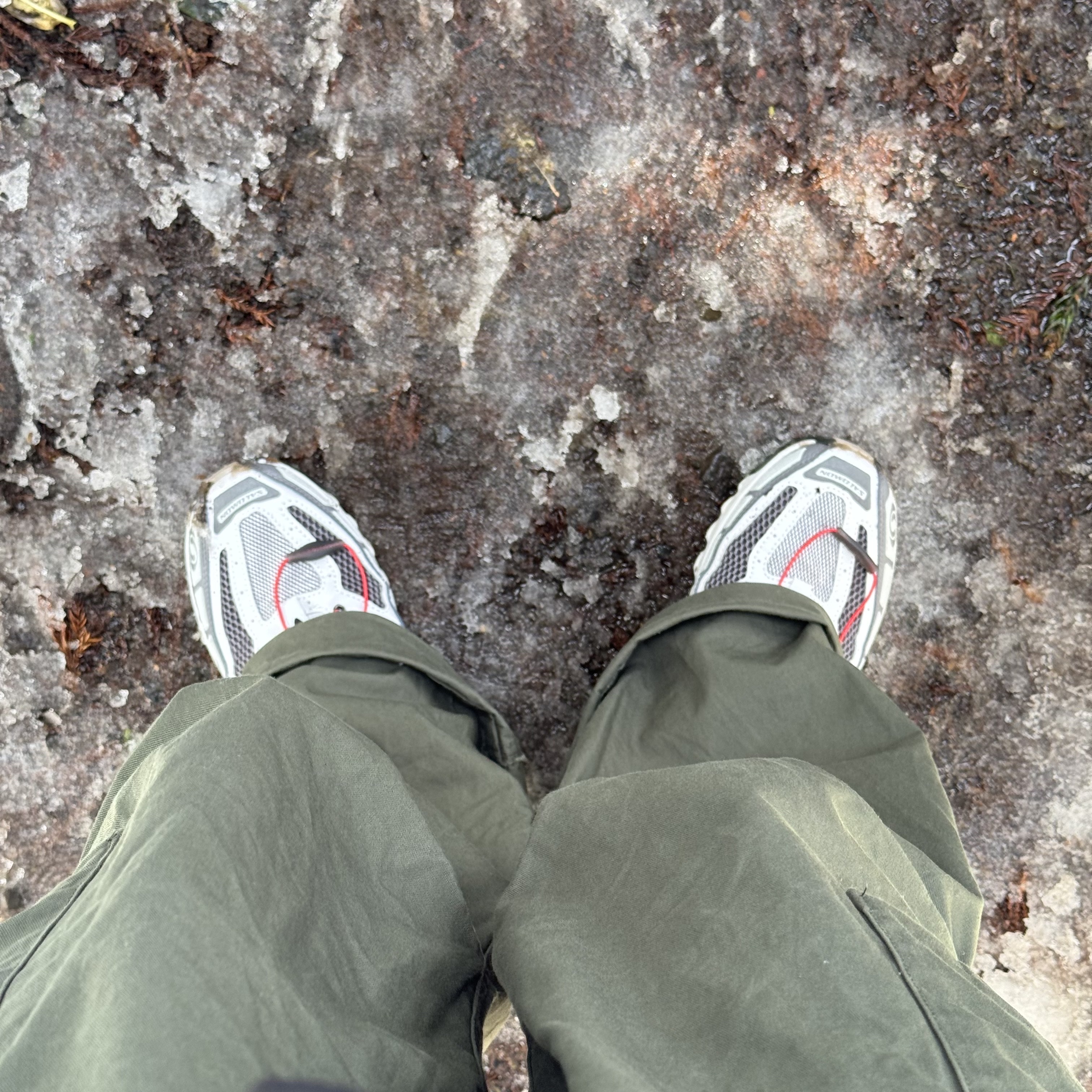 Salomon ACS Pro Beluga Vintage Khaki, Nike ACG Smith Summit Cargo Pants Black Anthracite - Asia 착용 스타일 - 2