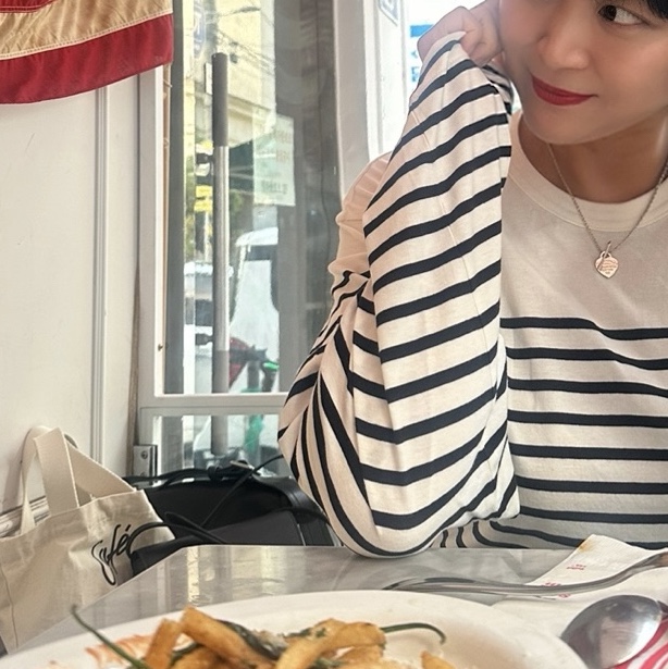 Tiffany & Co. Return To Tiffany Lovestruck Heart Tag Pandant Silver, Maison Kitsune Cafe Kitsune Mini Tote Bag Latte 착용 스타일