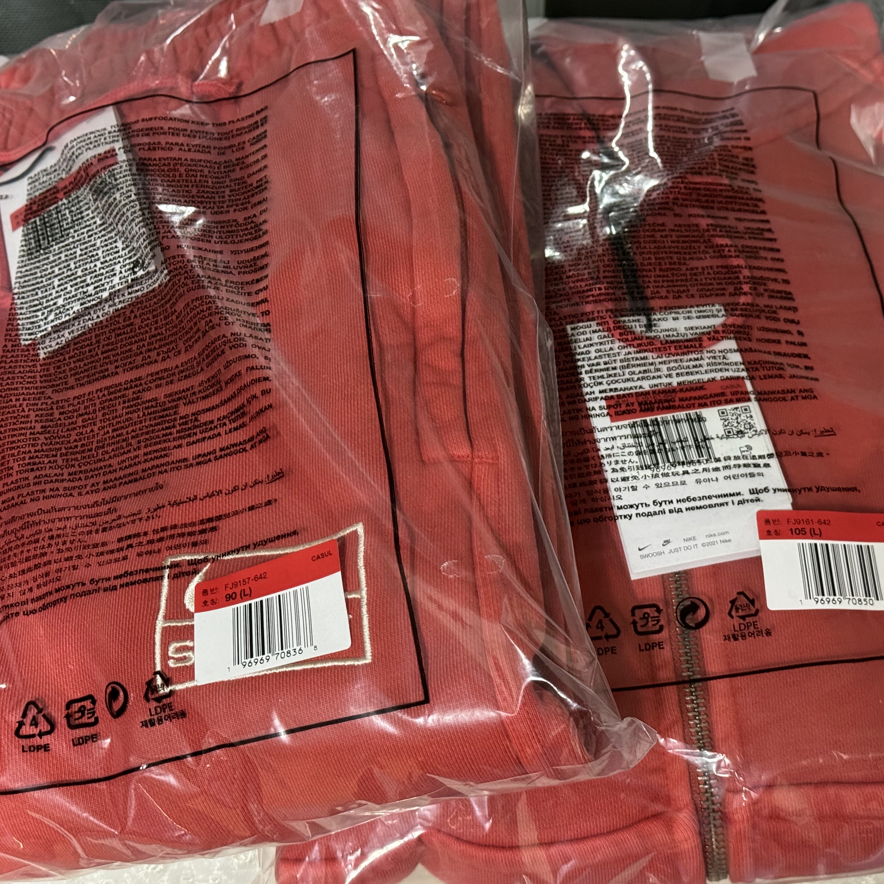 Nike x Stussy Full Zip Pigment Dyed Fleece Hoodie Habanero Red (FJ9161-642) 착용 스타일