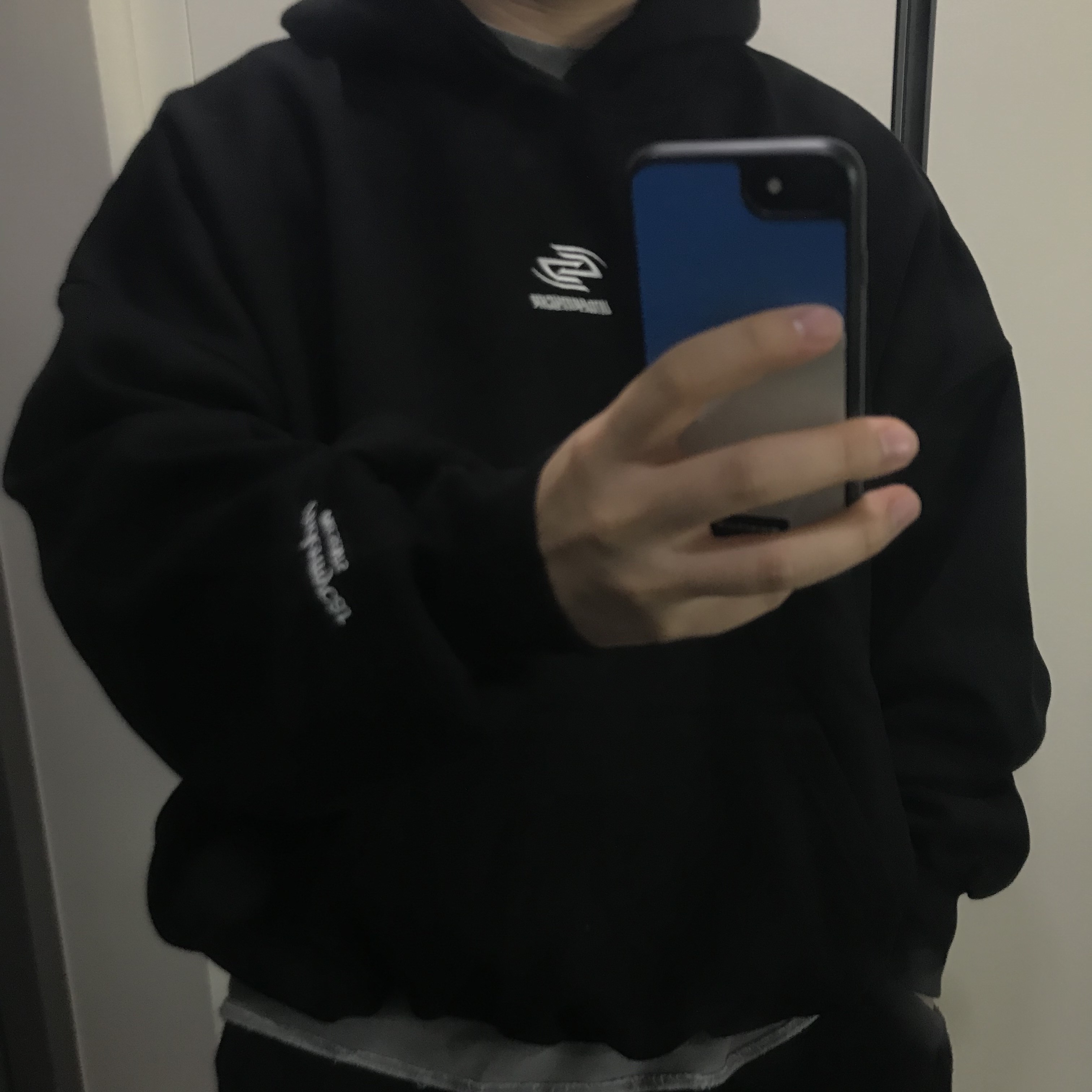 Undermycar Mu.12 Anti Fxxking Logo Play Oversized Bonded Hoodie Black 착용 스타일