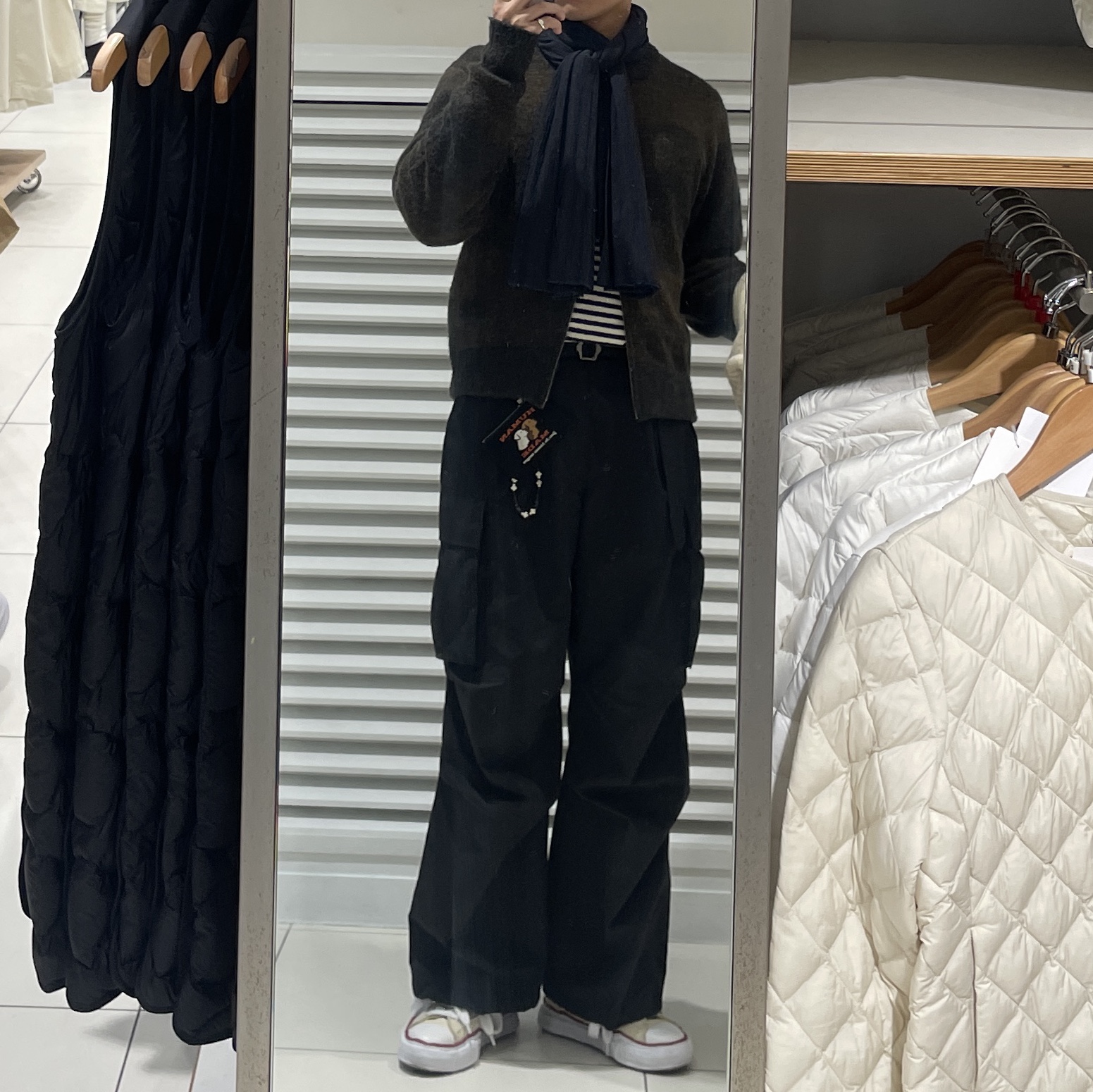 Maison Mihara Yasuhiro Peterson OG Sole Canvas Low-top Sneakers Natural, Human Made Card Case Black 착용 스타일 - 2